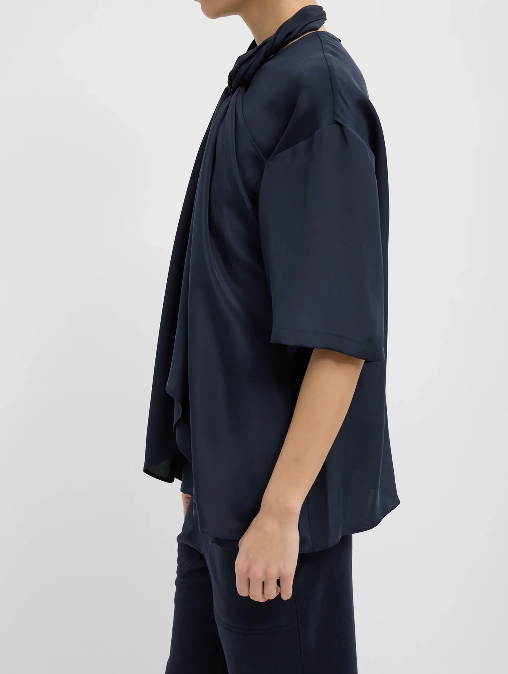 4 Ply Silk Tie Front Top in Navy - Image 2