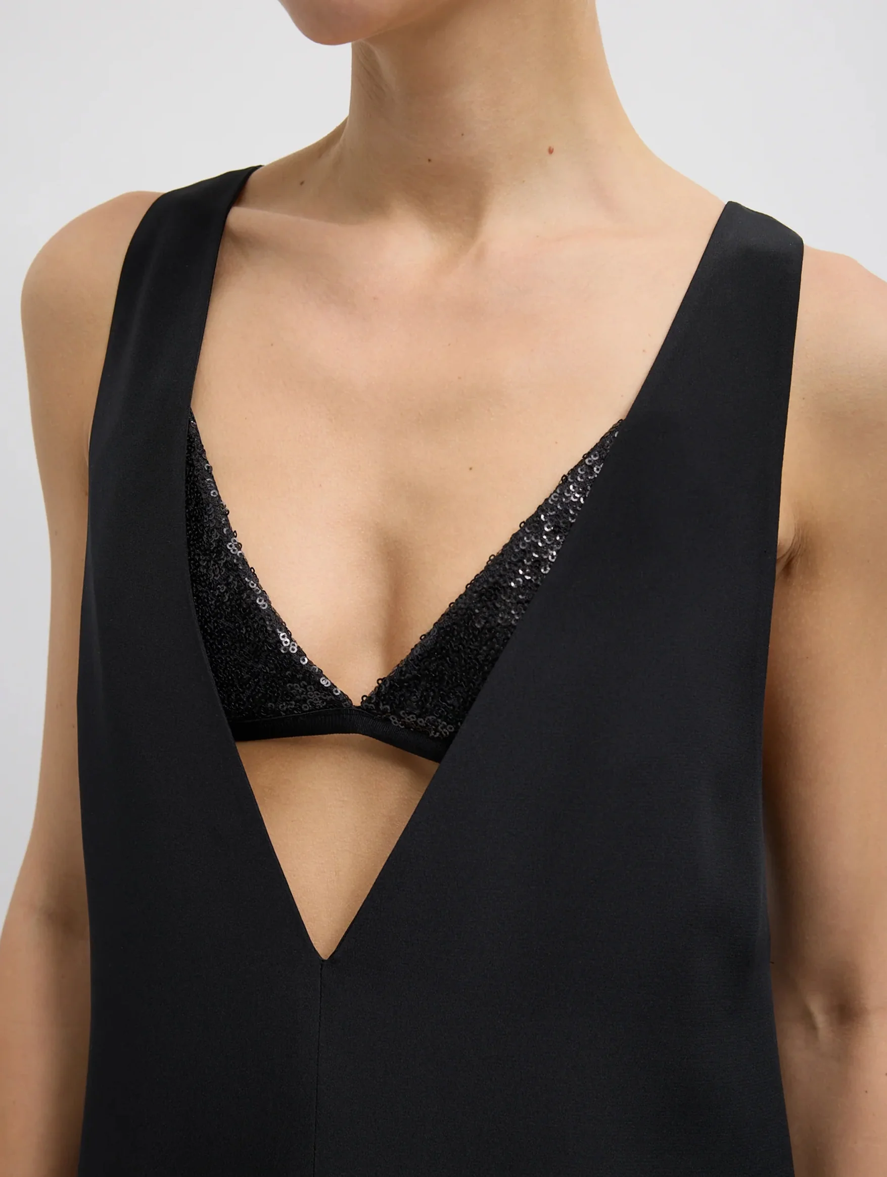 4 Ply Silk V-Neck Dress With Bra in Black - Image 5