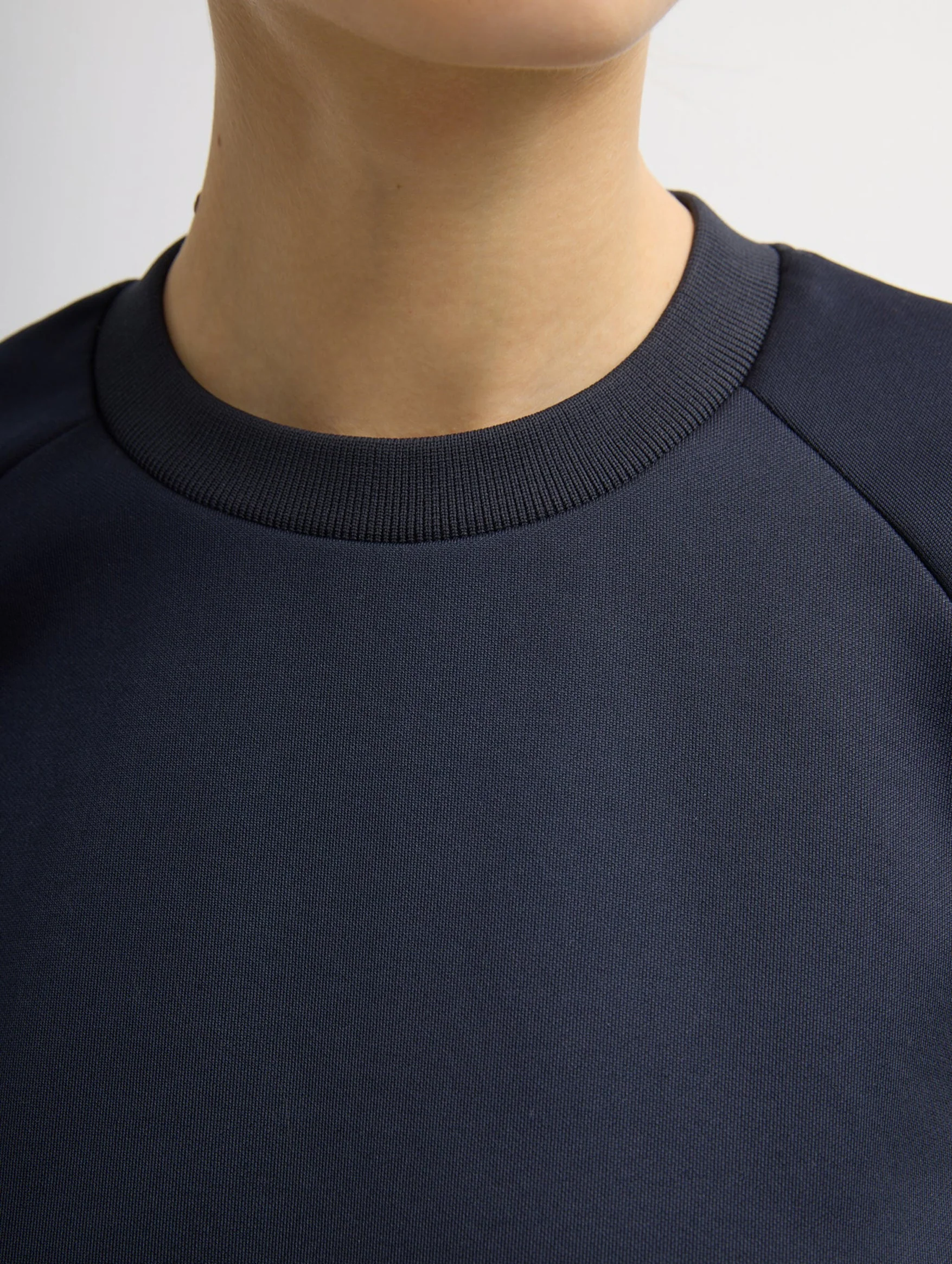 Active Knit Raglan Top in Navy - Image 3
