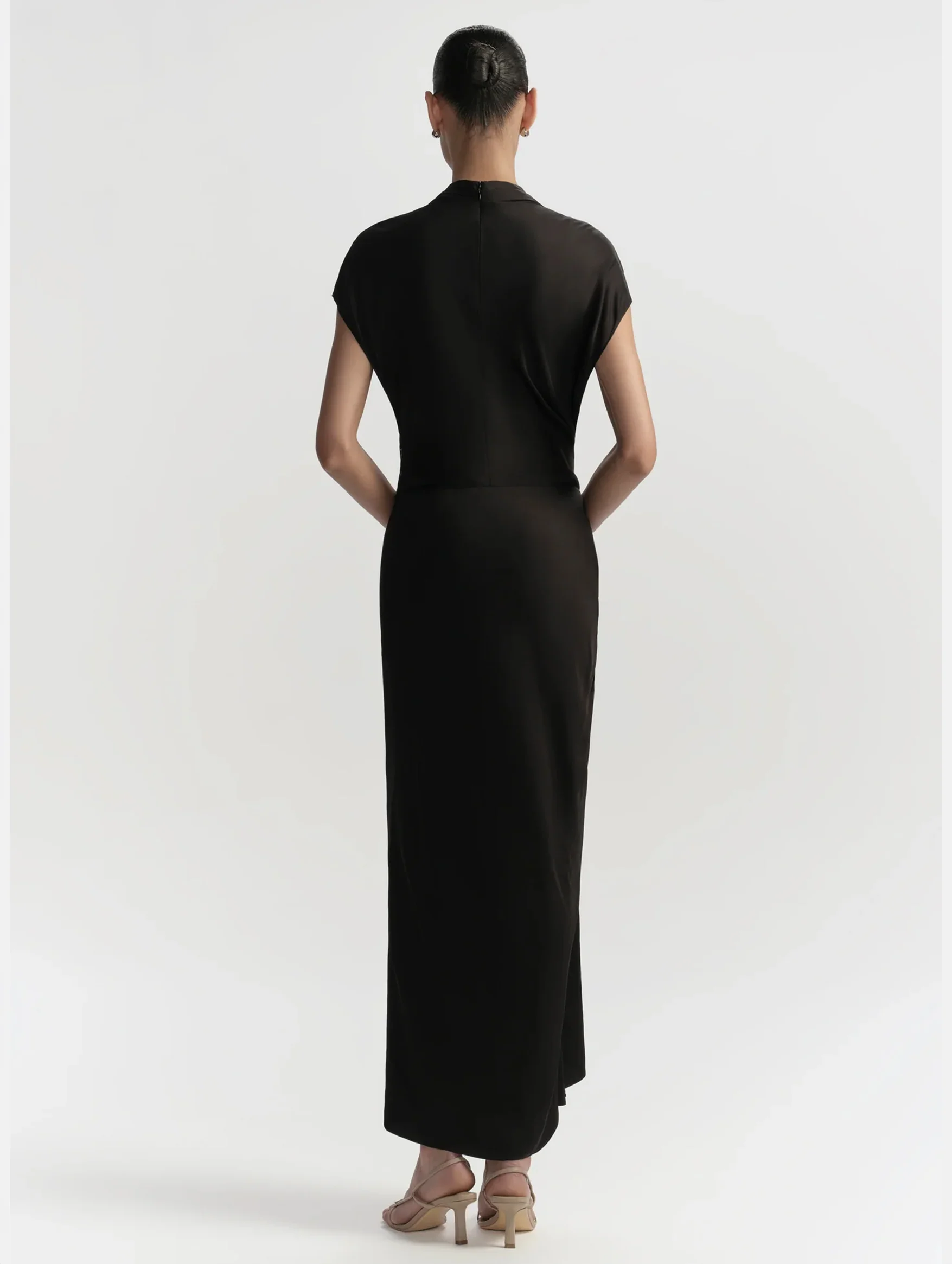 Alma Dress in Black - Image 4