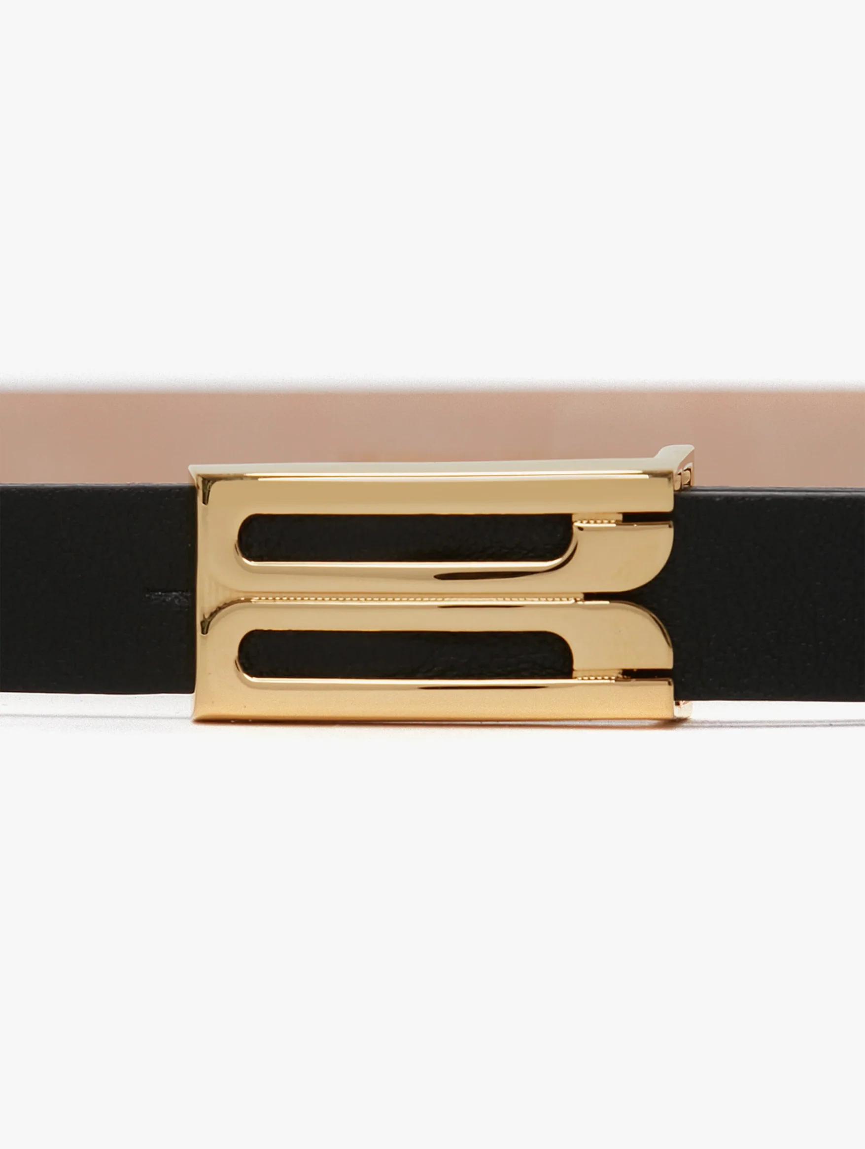 B Buckle Micro Frame Belt in Black - Image 3