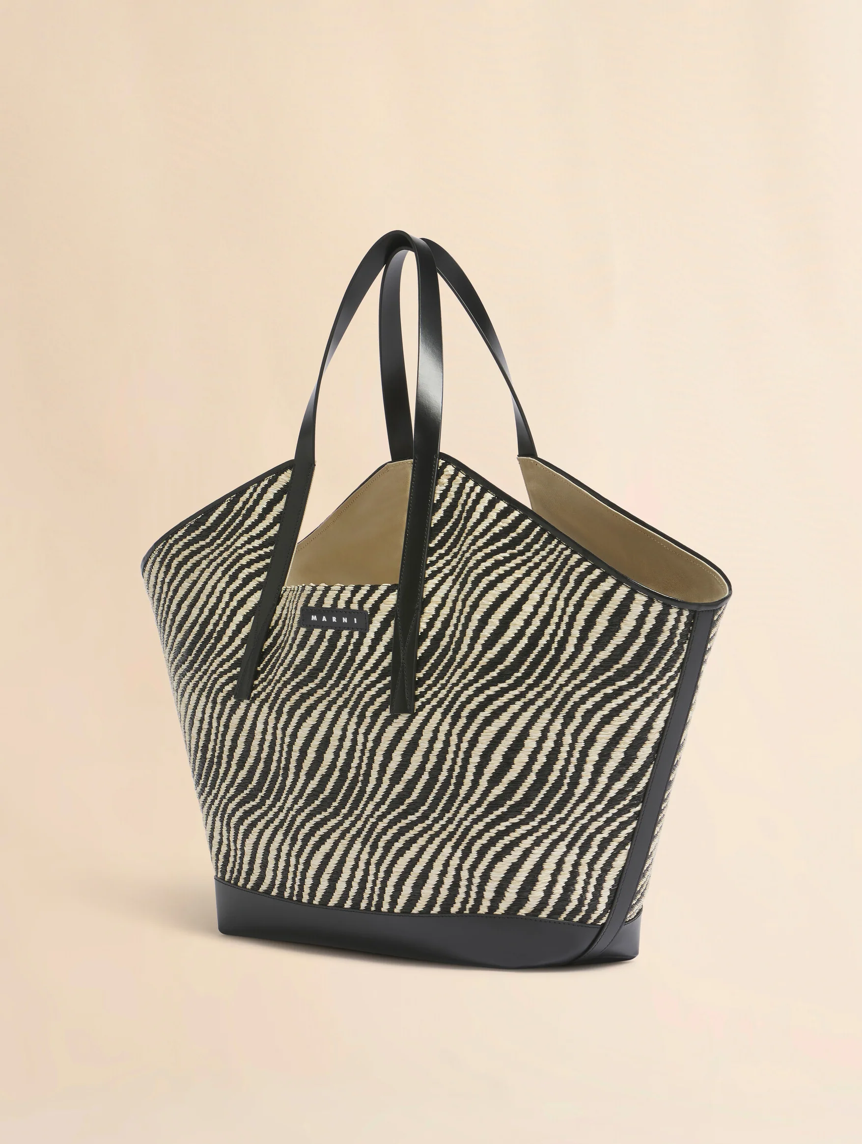 Black Raffia Effect Waves Tote Bag in Black - Image 3