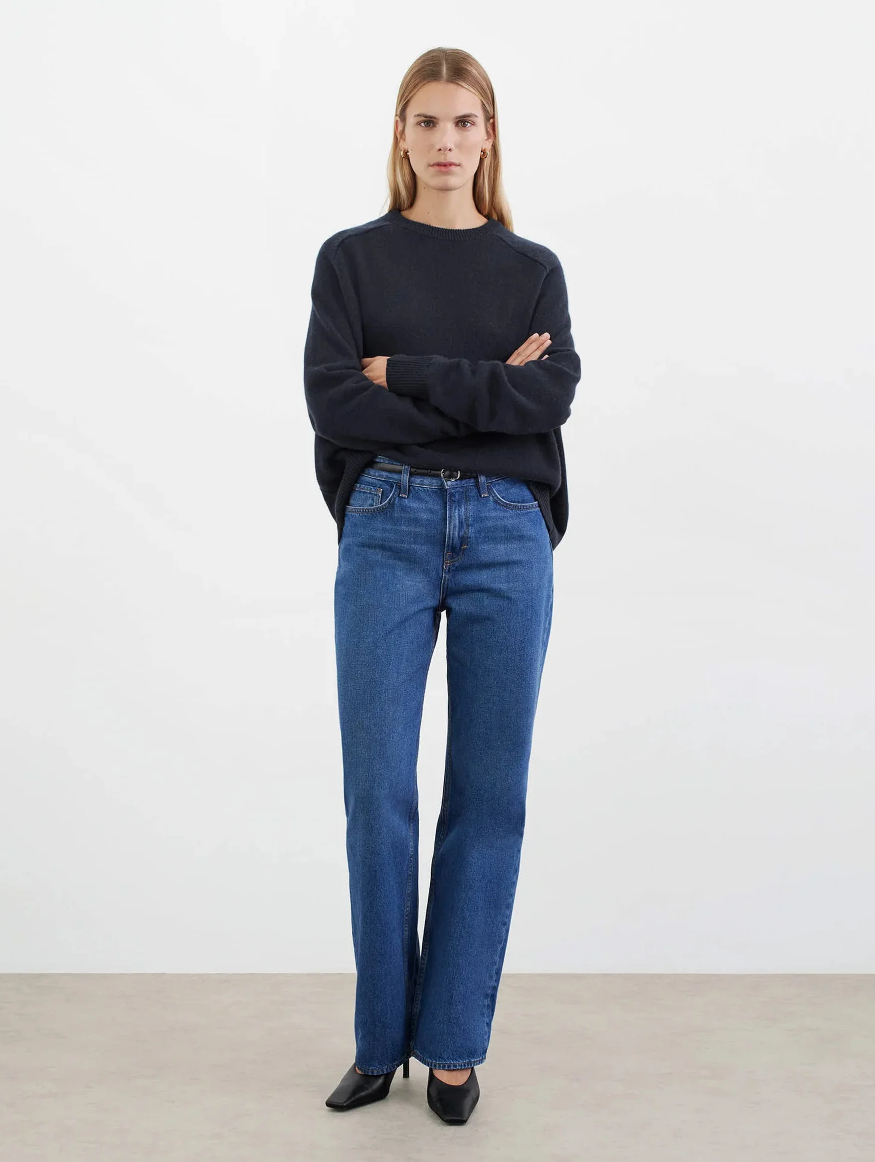 Boyfriend Cashmere Crewneck Sweater in Navy - Image 3