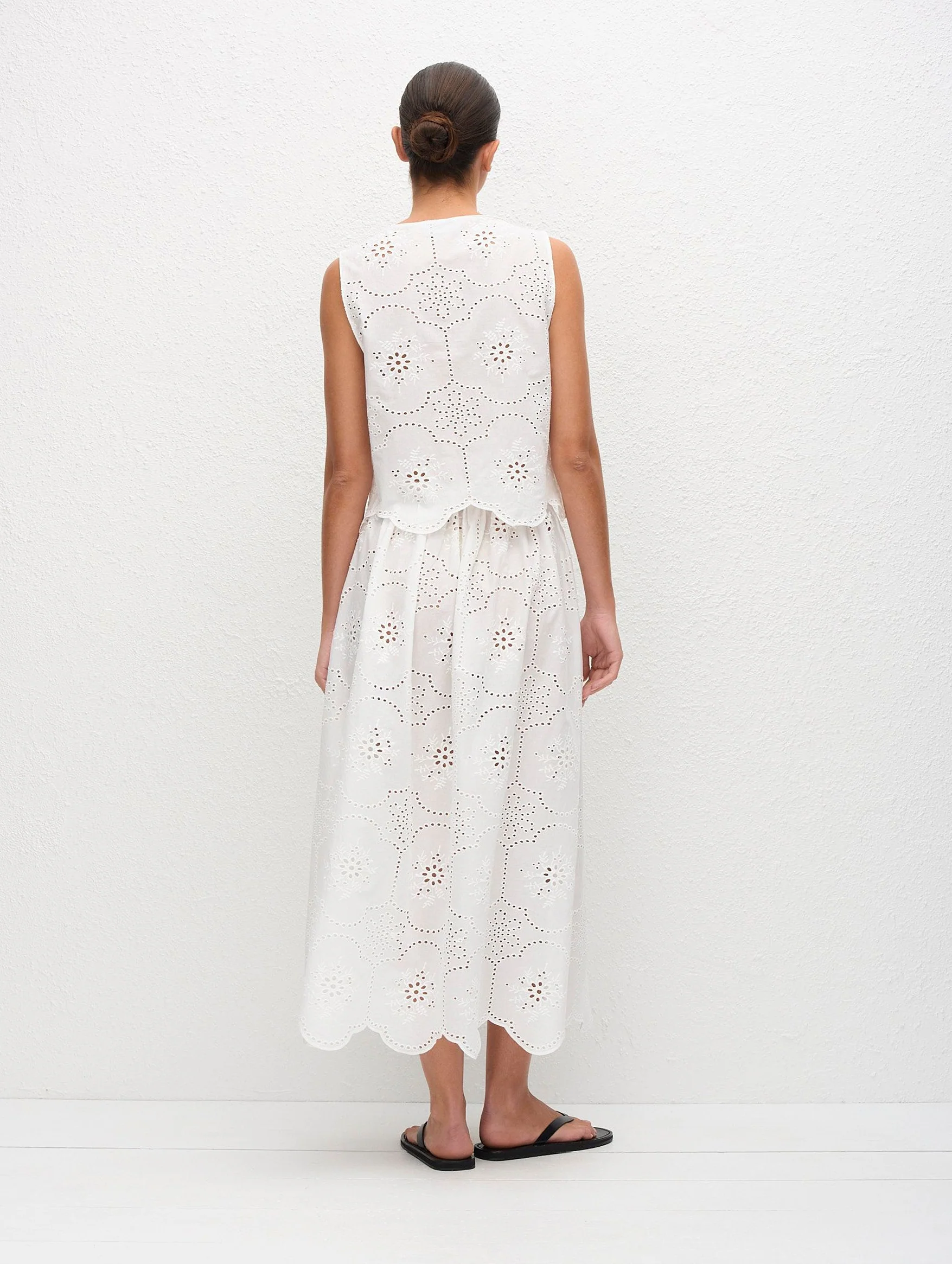 Broderie Tie Blouse in White - Image 4