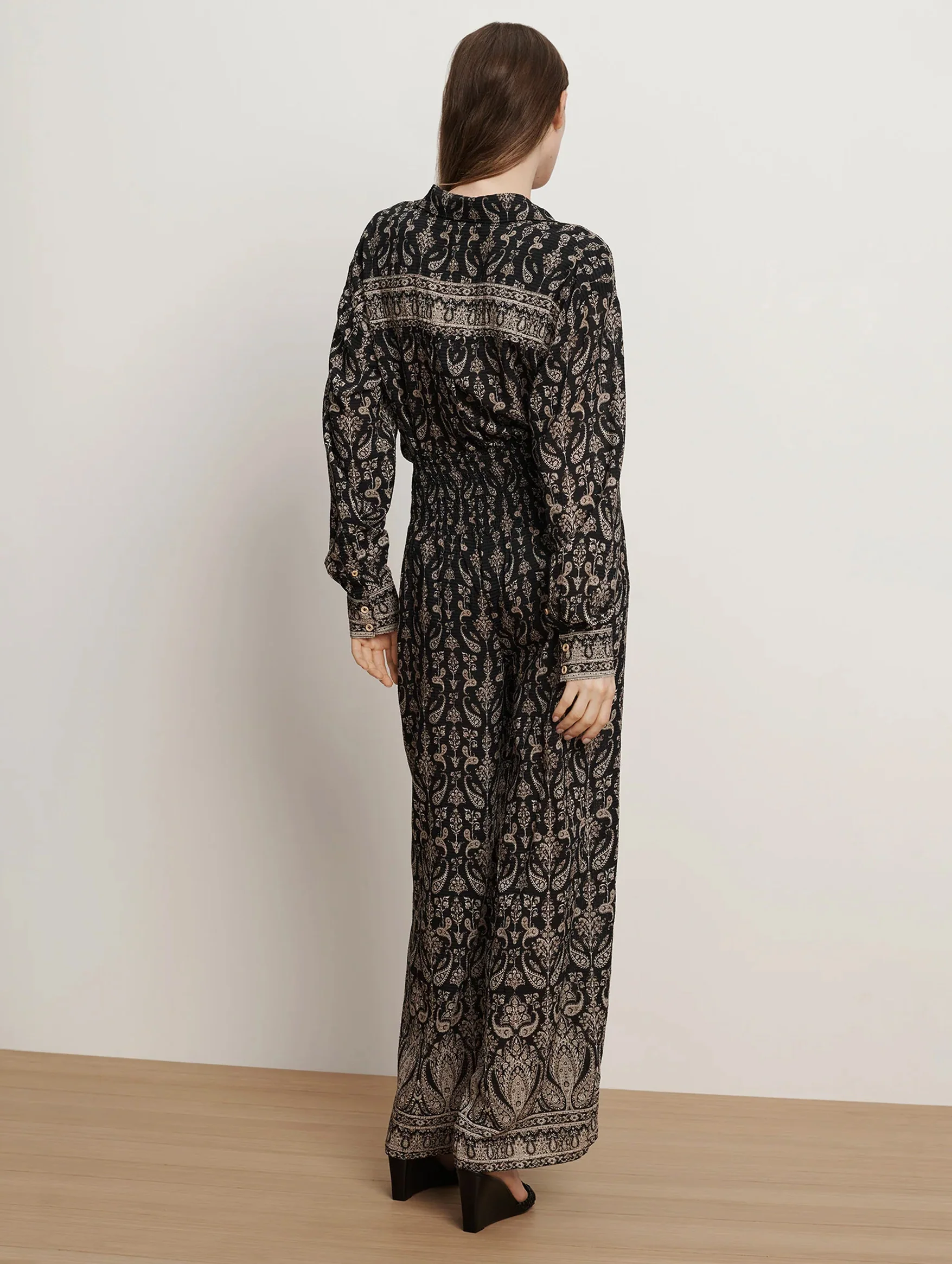 Callaway Smocked Wide-Leg Pant in Black Multi - Image 4