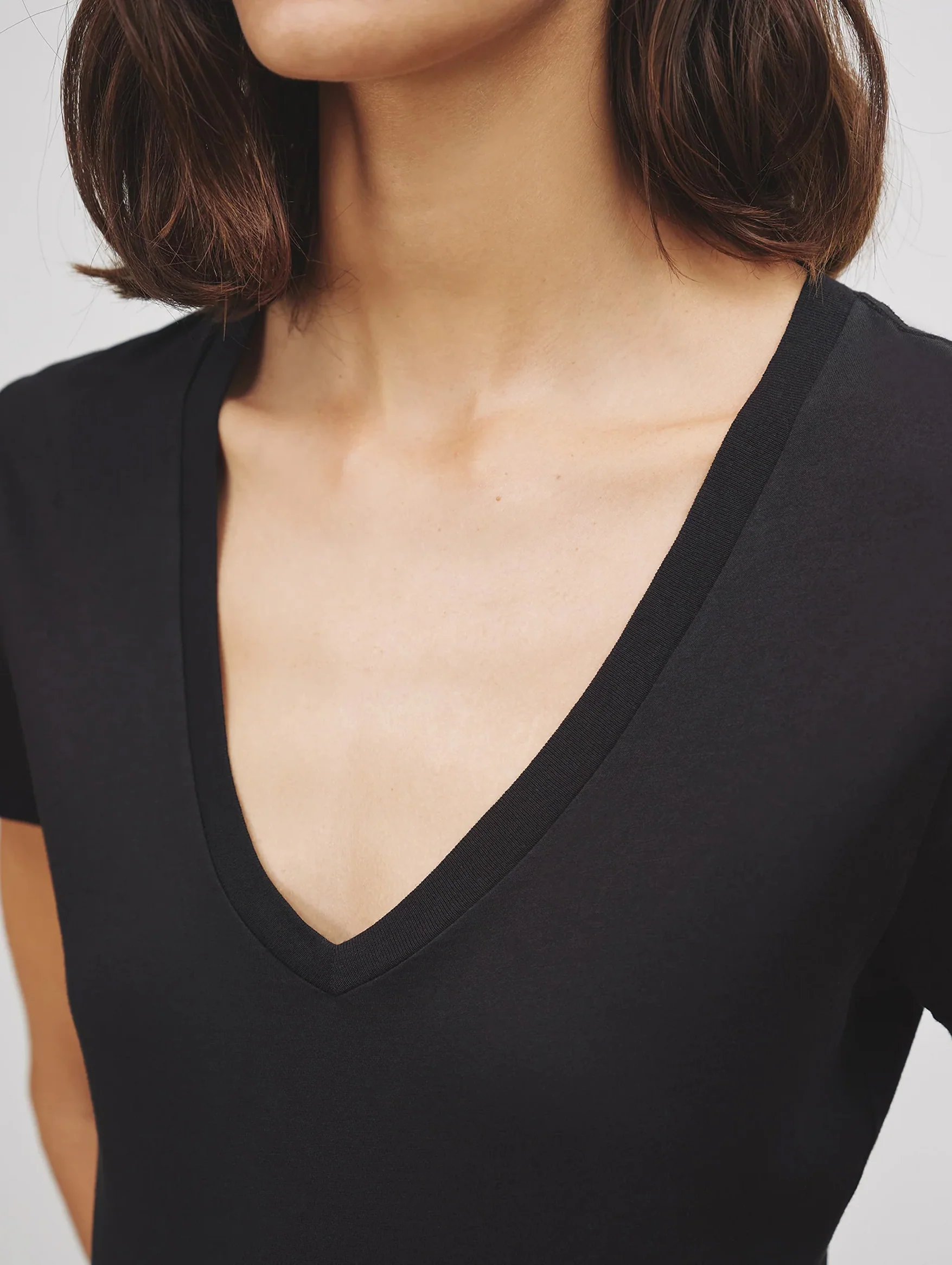 Carol V Neck Tee in Jet Black - Image 4