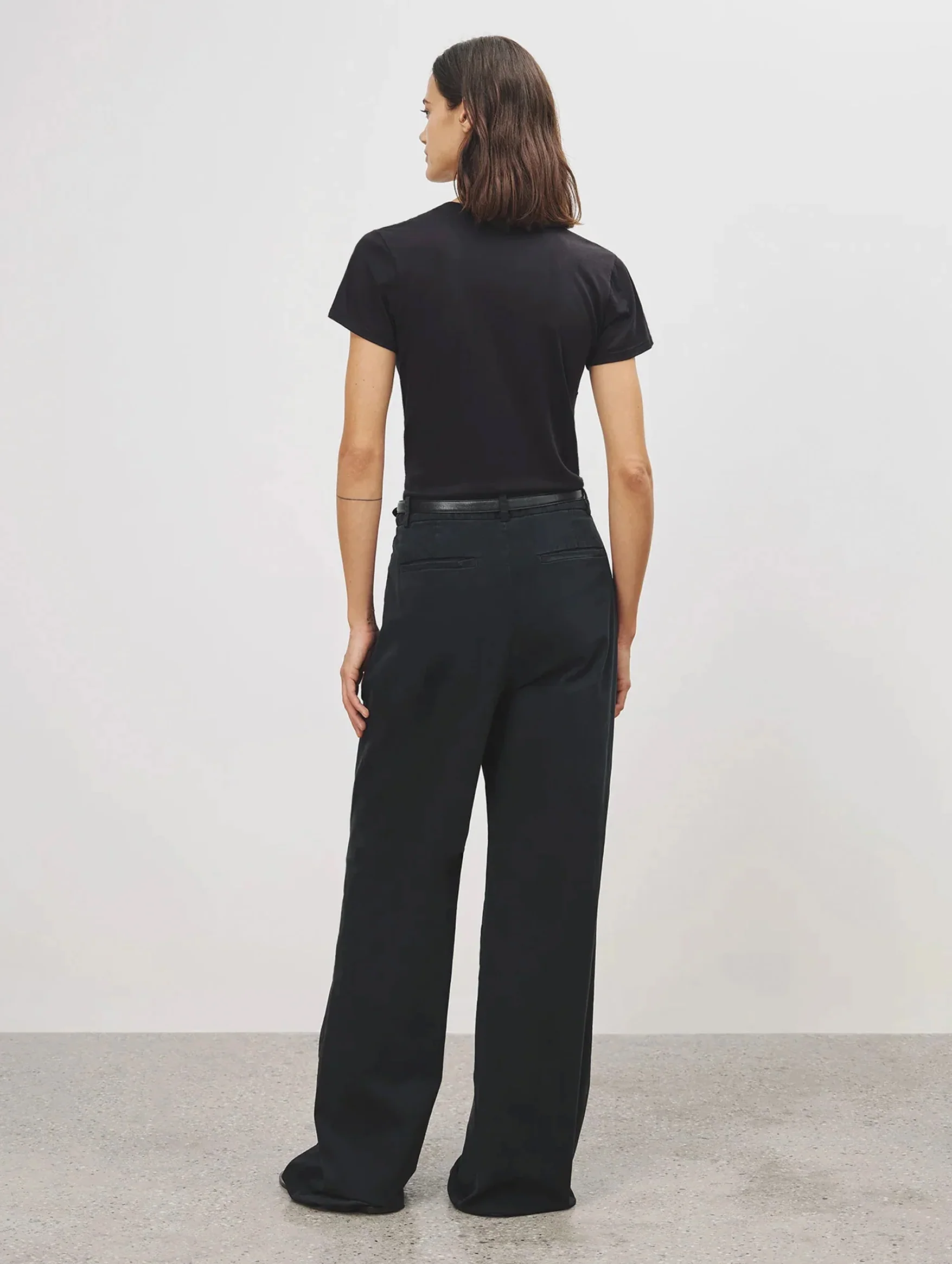 Carol V Neck Tee in Jet Black - Image 5