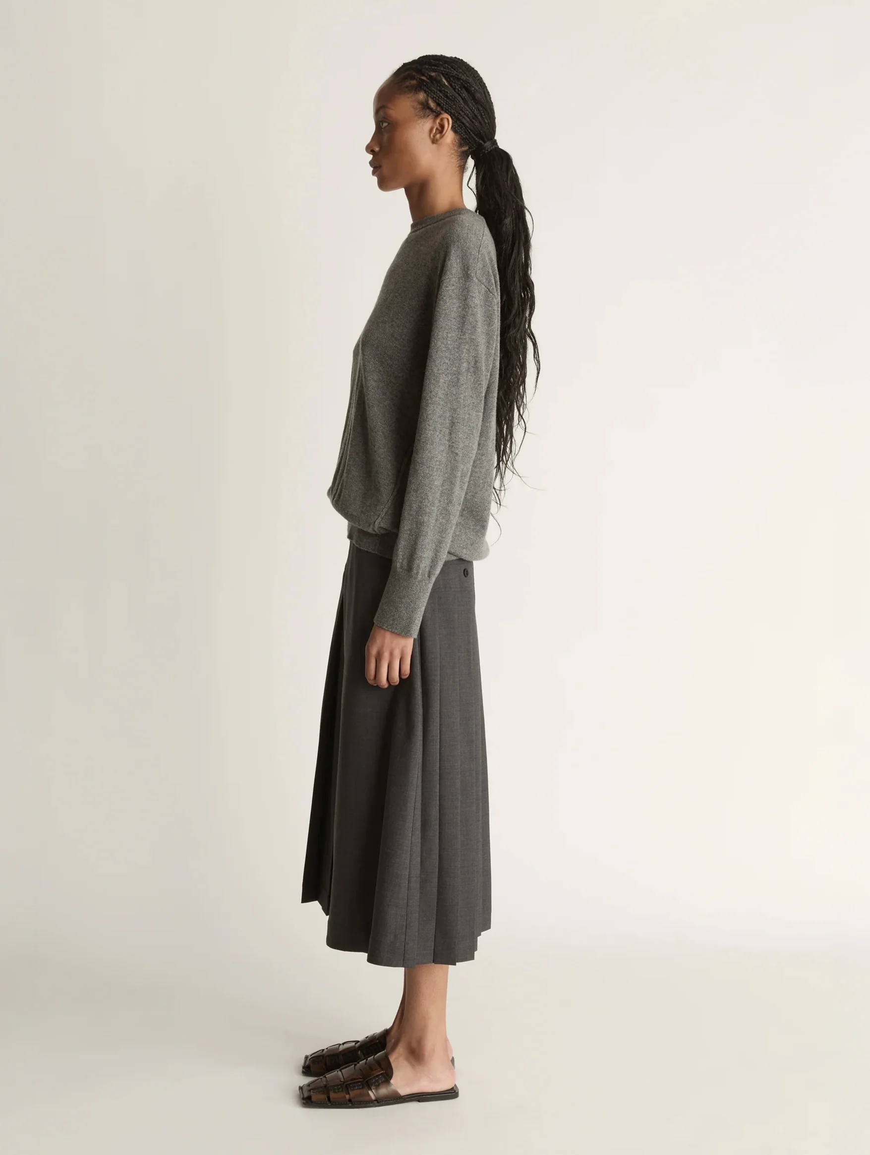 Cashmere Crewneck in Dark Grey - Image 3