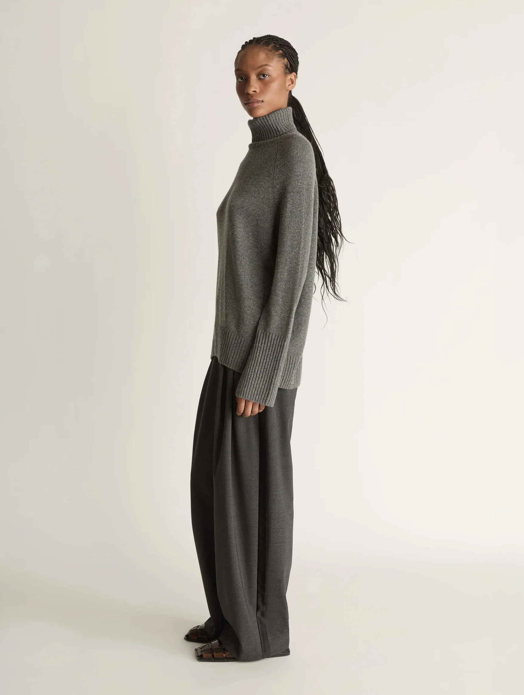 Cashmere Turtleneck in Dark Grey - Image 3