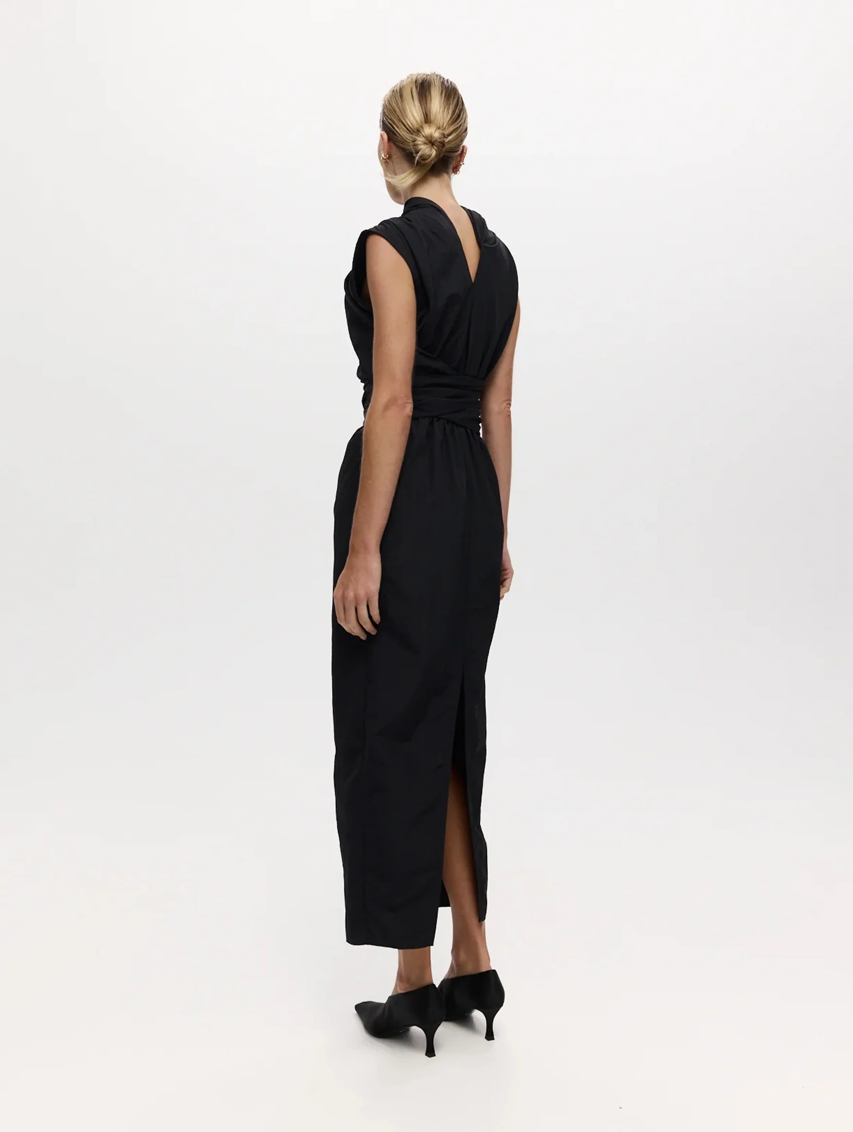 Chaimberlain Dress in Black - Image 3