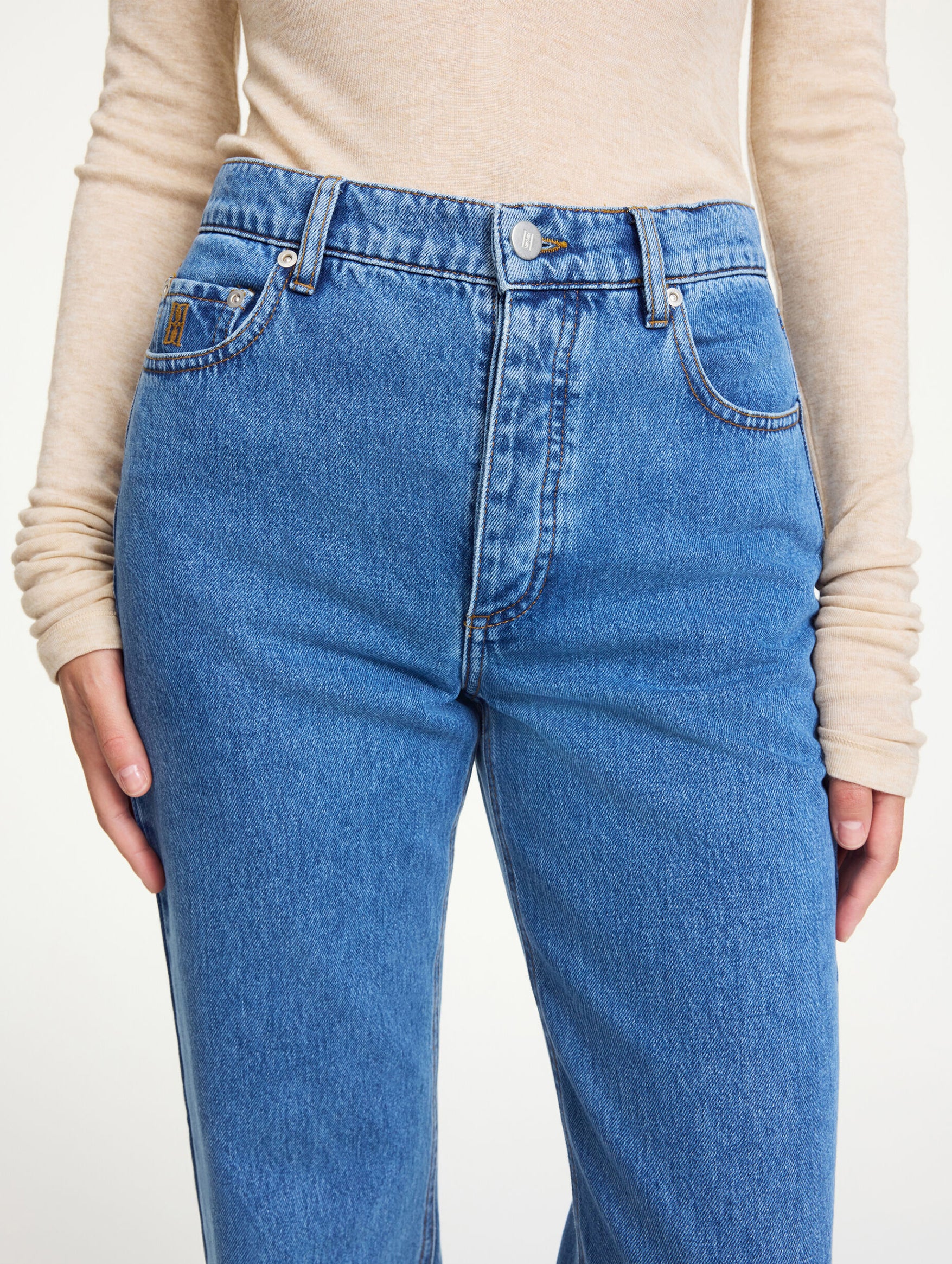 Chicago Jean in Mid Denim Blue - Image 4
