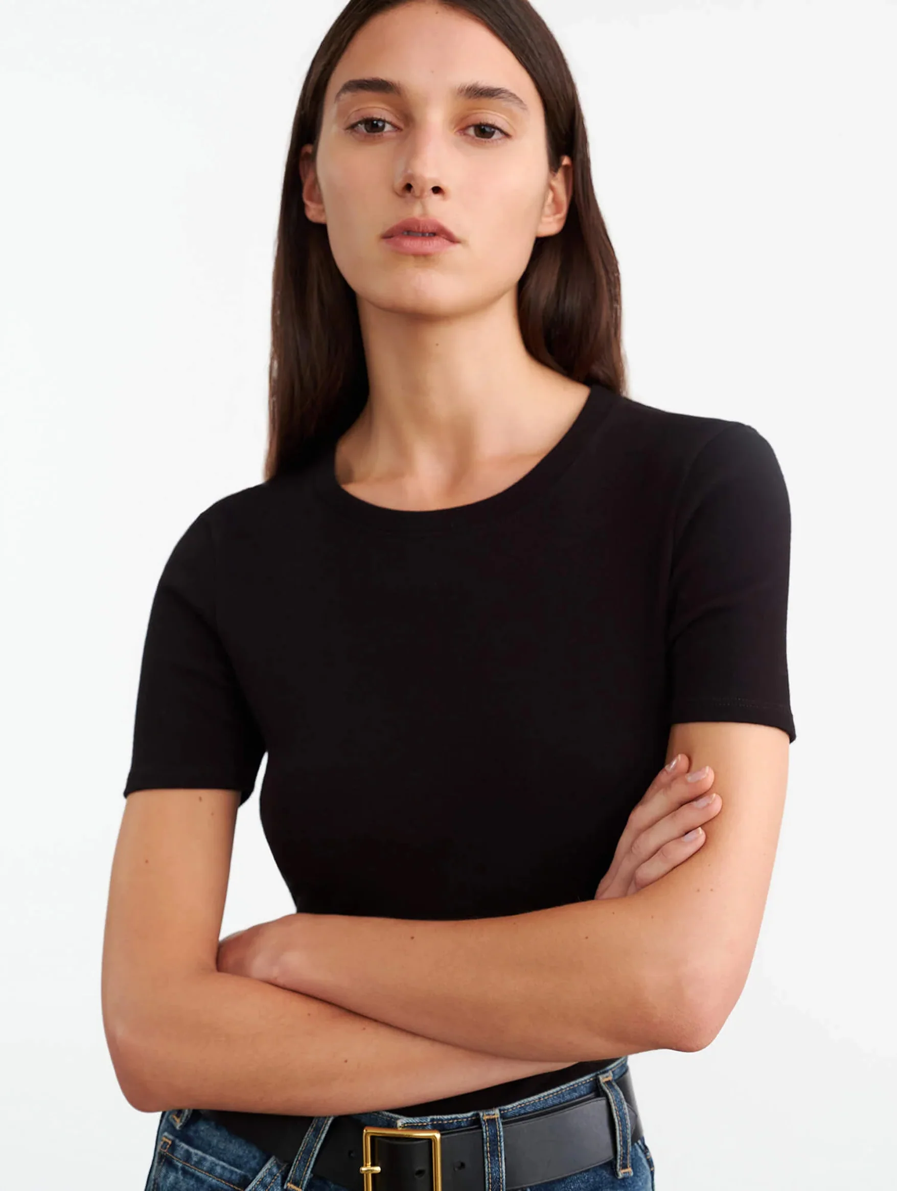 Elin Tee in Black - Image 4