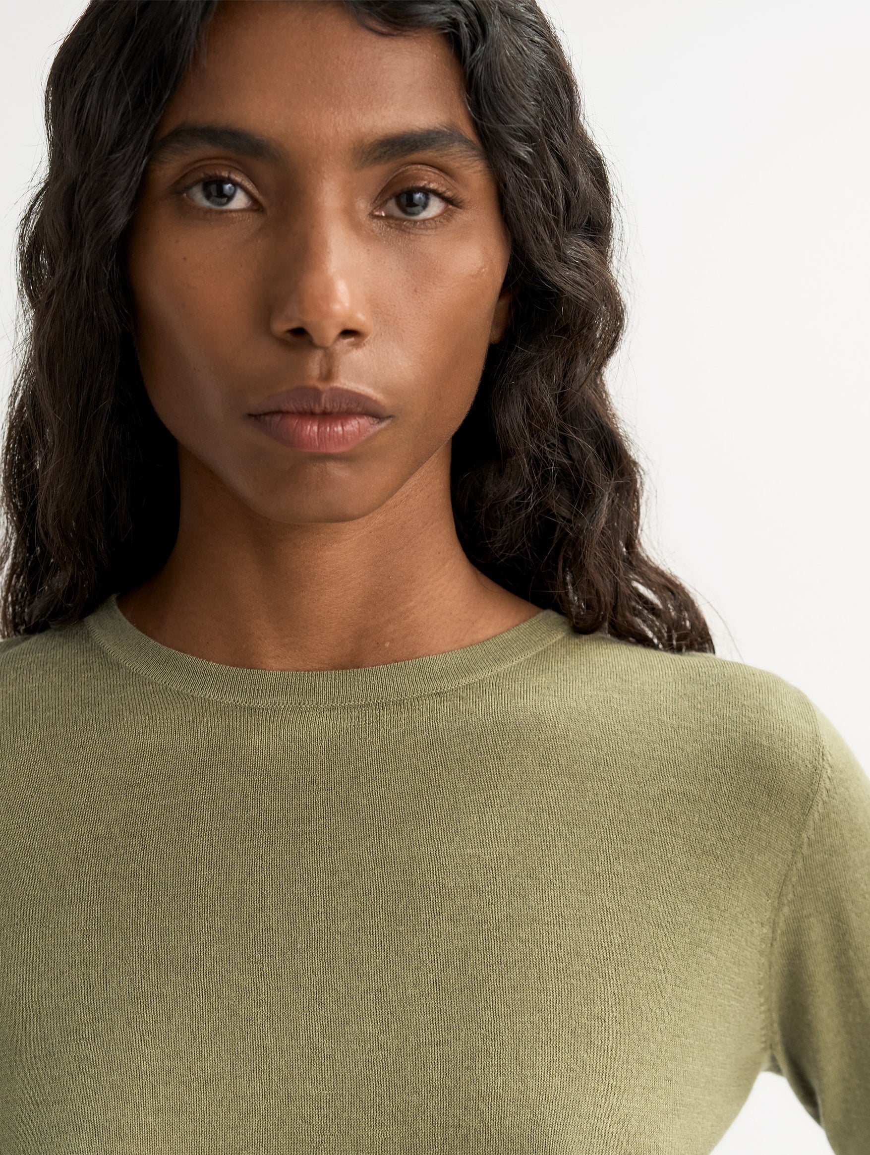 Featherlight Cashmere Silk Crewneck in Khaki - Image 5