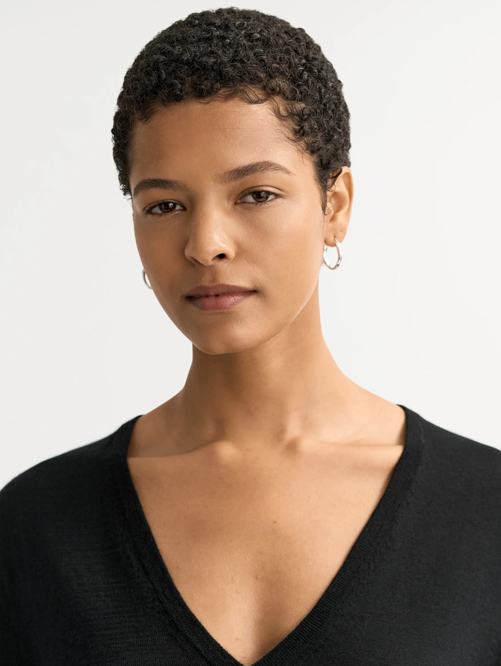 Featherlight Cashmere V-neck Top in Black - Image 3
