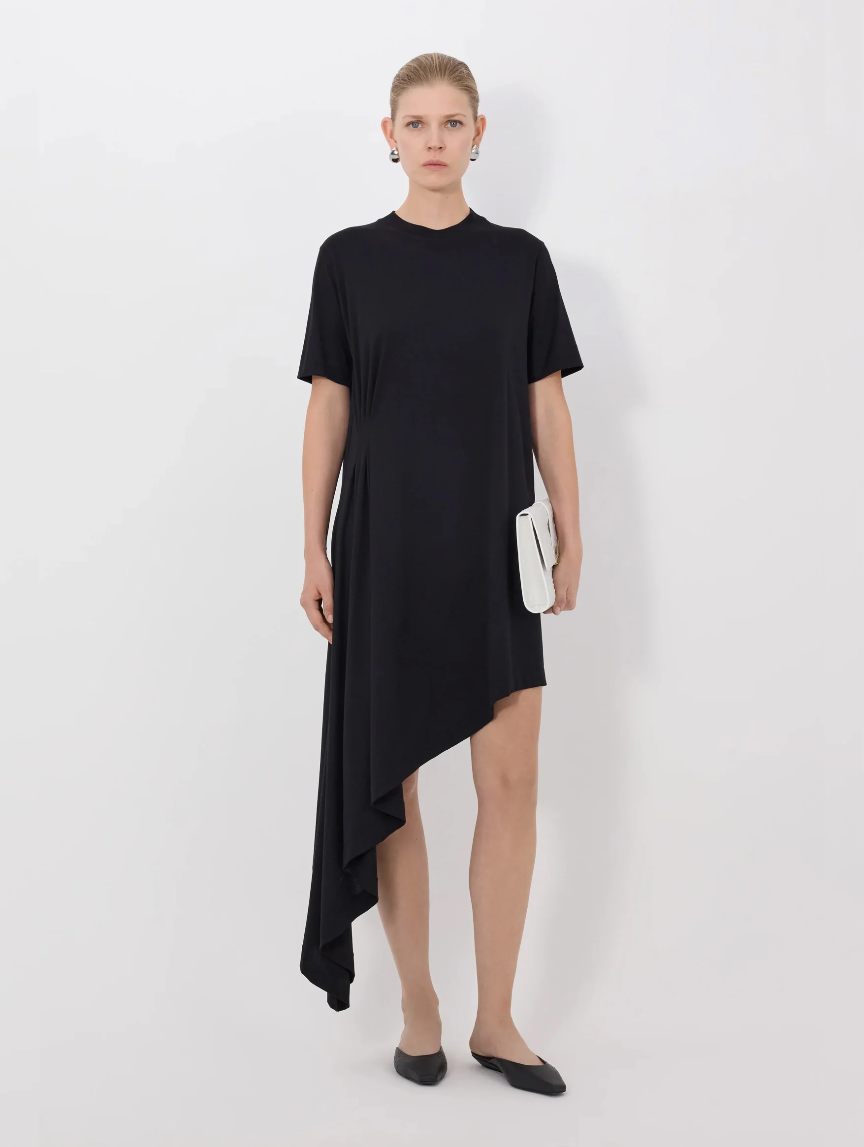 IgariI Asymmetric T-shirt Dress in Black - Image 2
