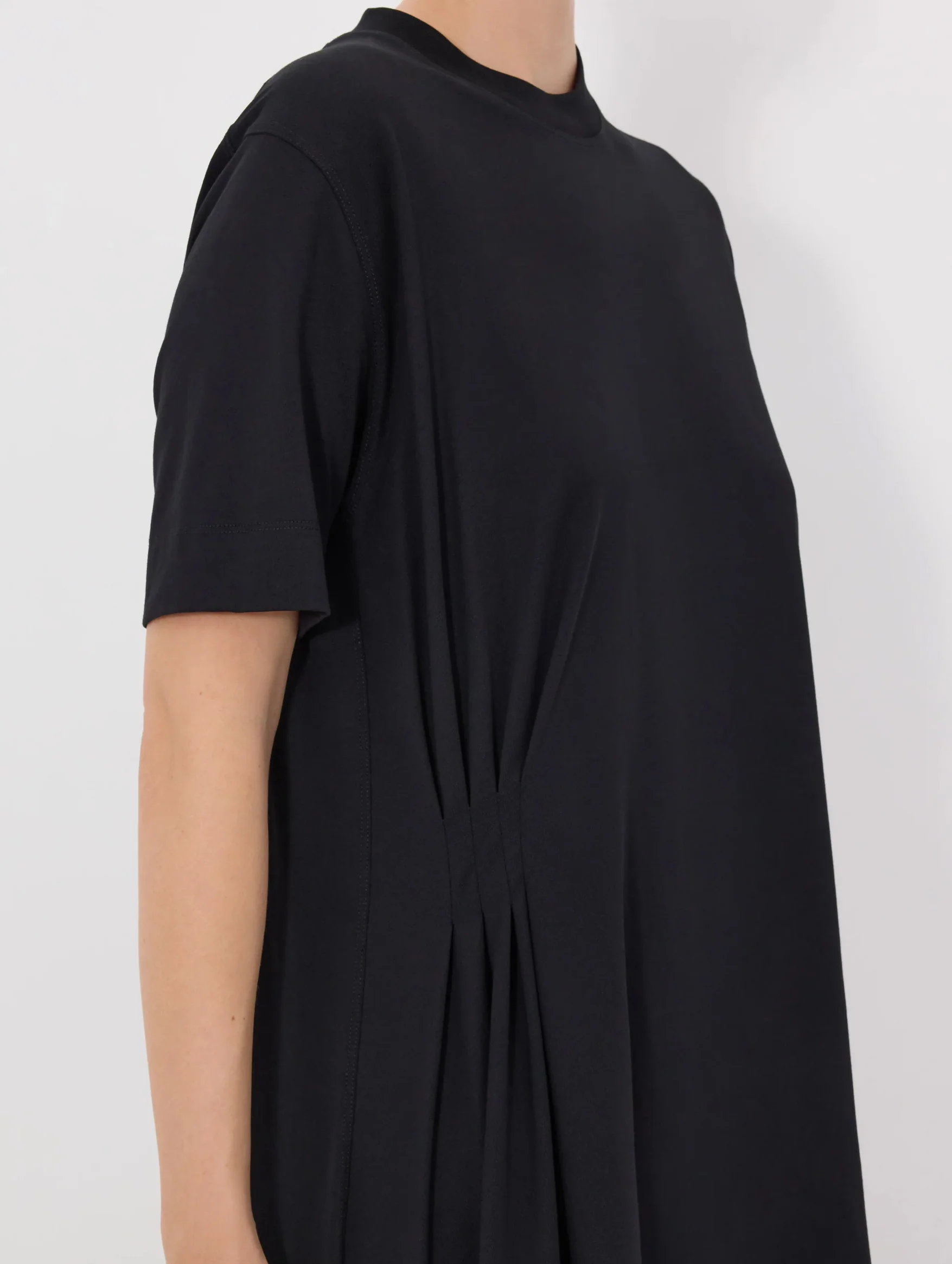 IgariI Asymmetric T-shirt Dress in Black - Image 4