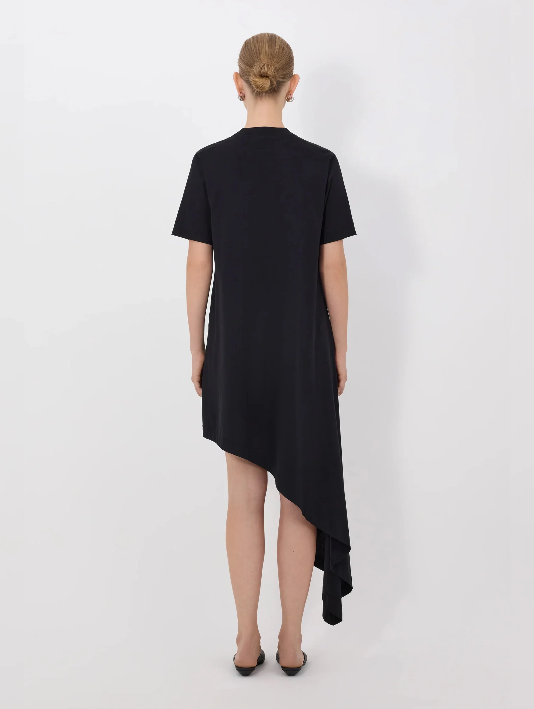 IgariI Asymmetric T-shirt Dress in Black - Image 5