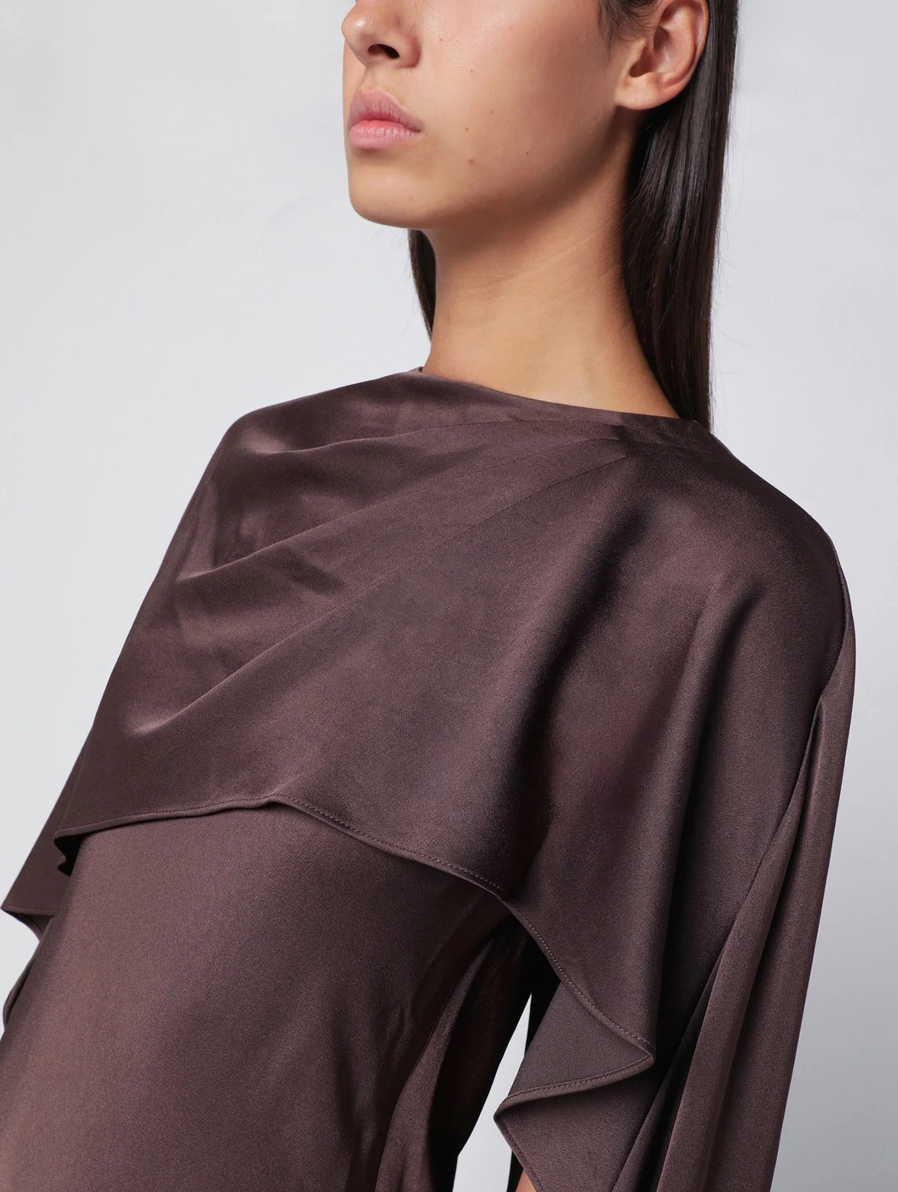Izel Cape Gown in Chocolate - Image 5