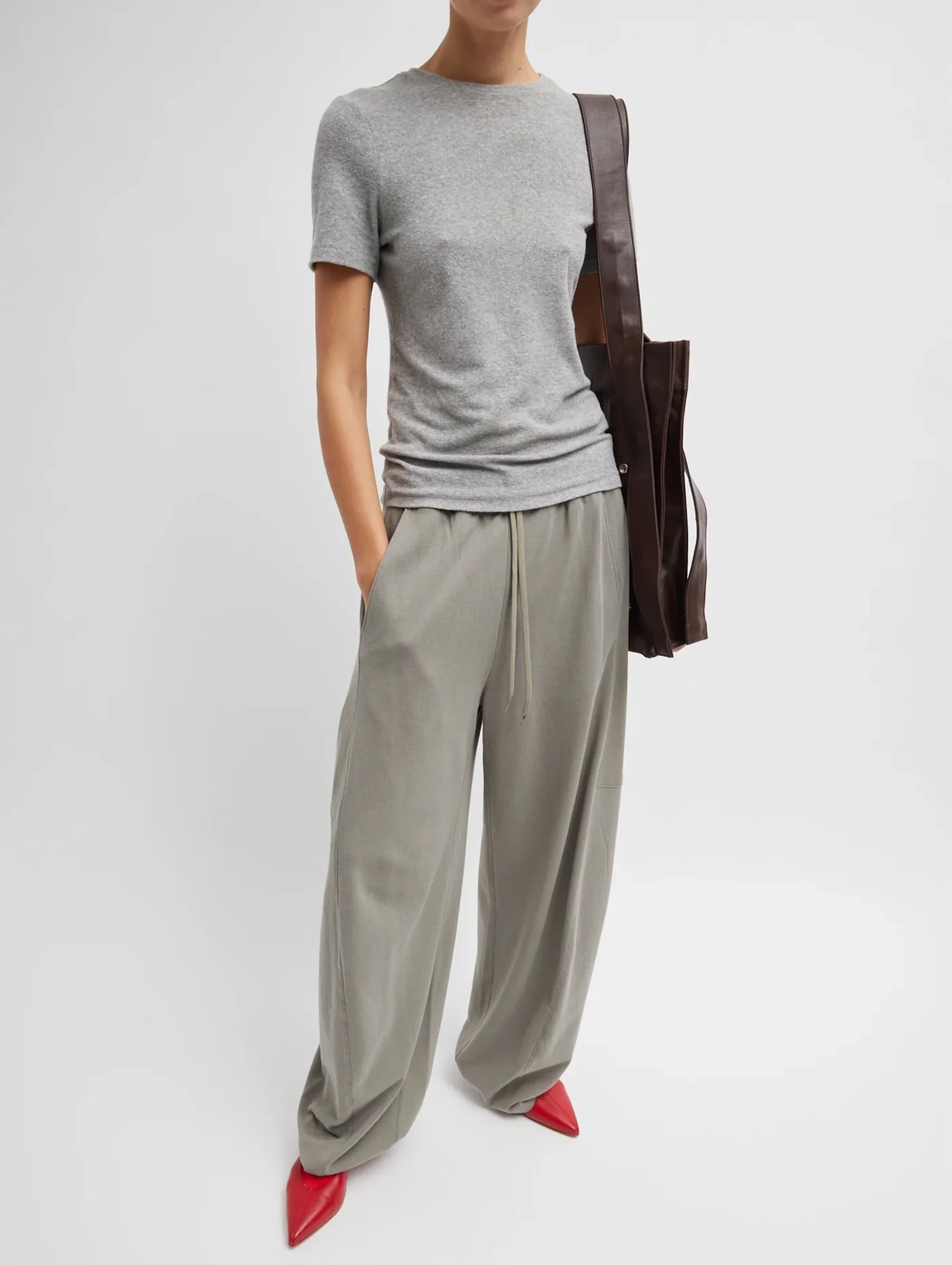Light Weight Sweatshirting Regular Winslow Pant in Dark Stone - Image 2