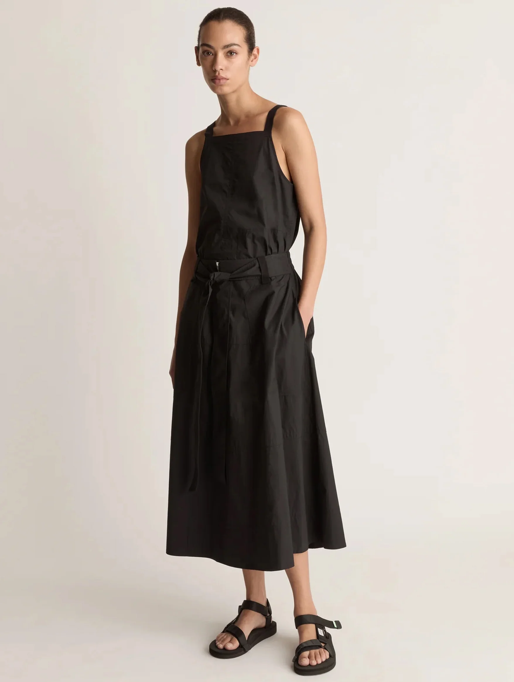 LM Poplin Flare Skirt in Black - Image 3