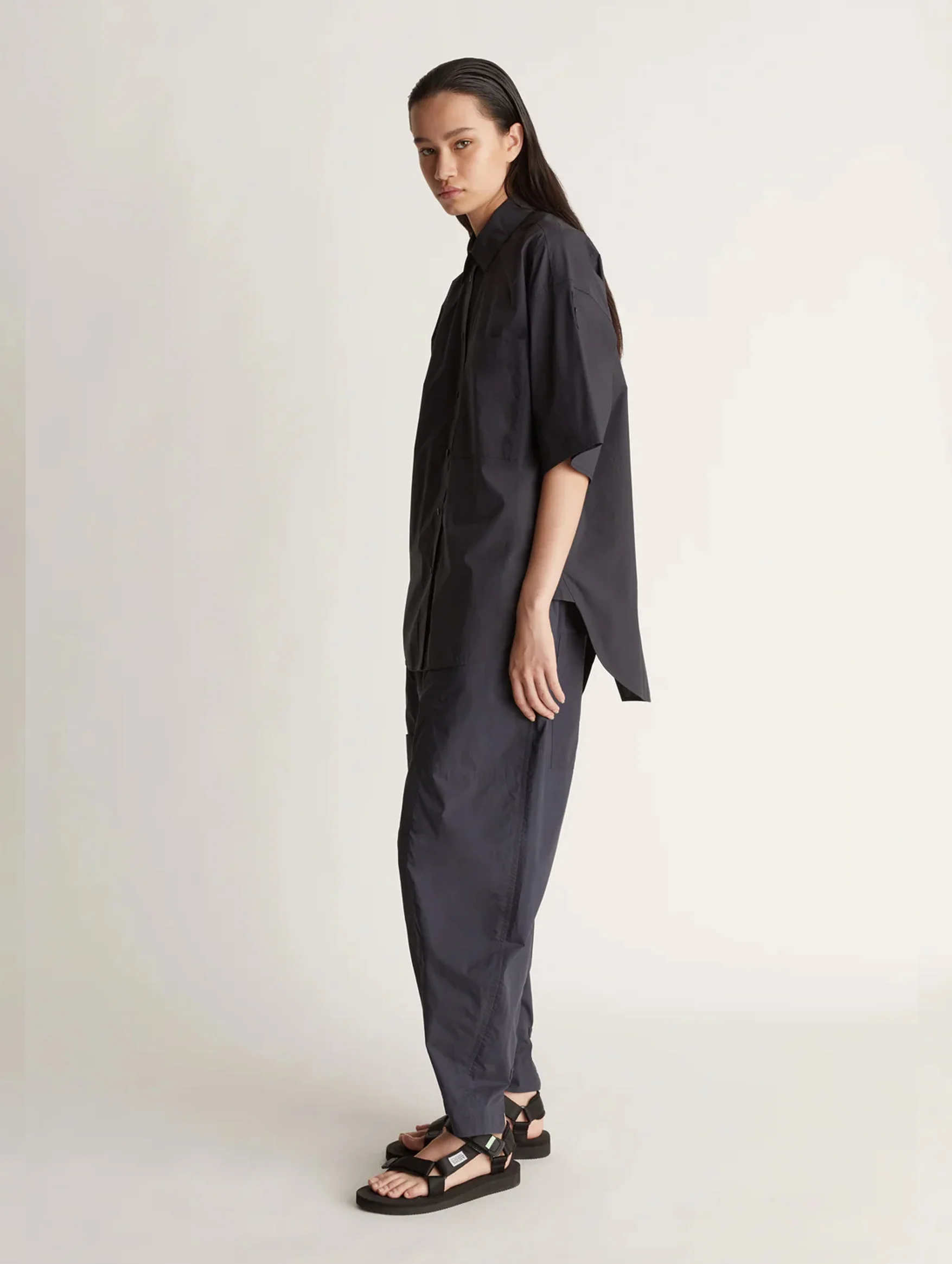 LM Poplin SS Shirt in Navy - Image 4