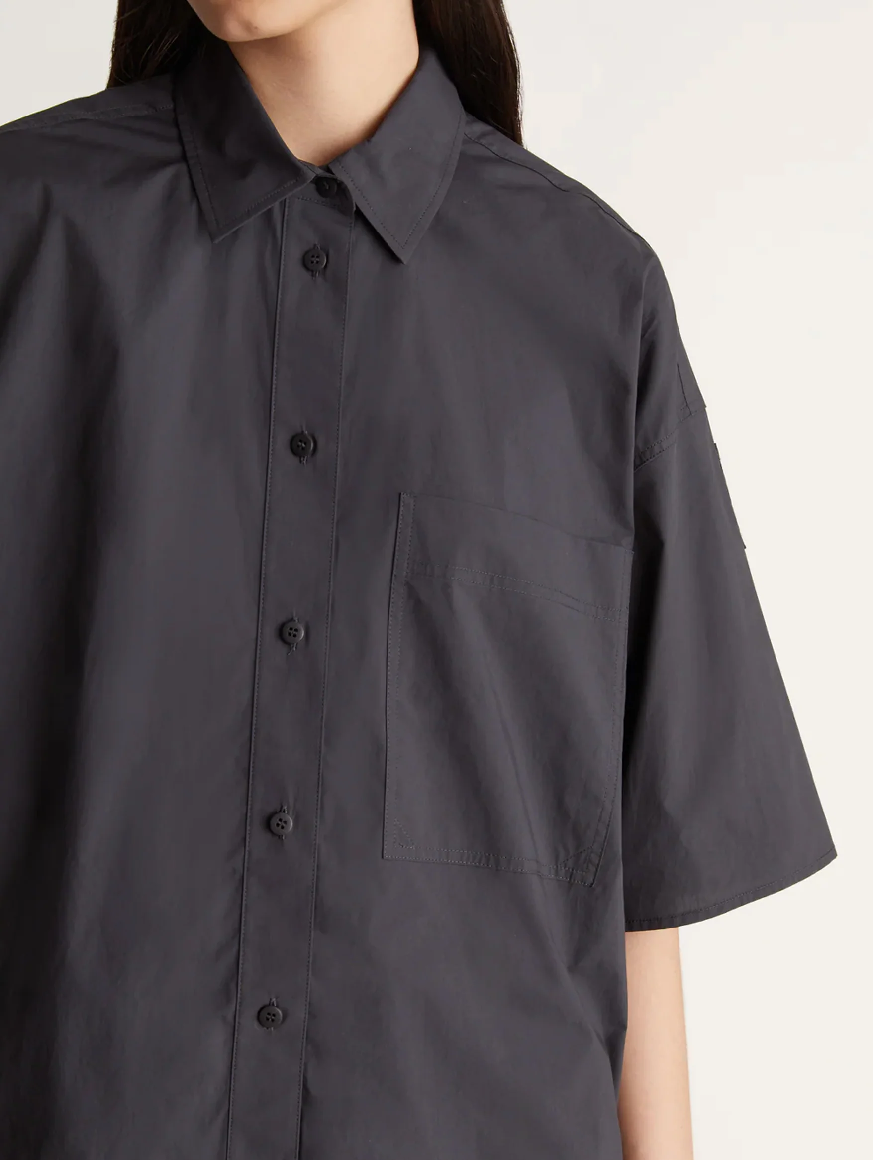 LM Poplin SS Shirt in Navy - Image 6