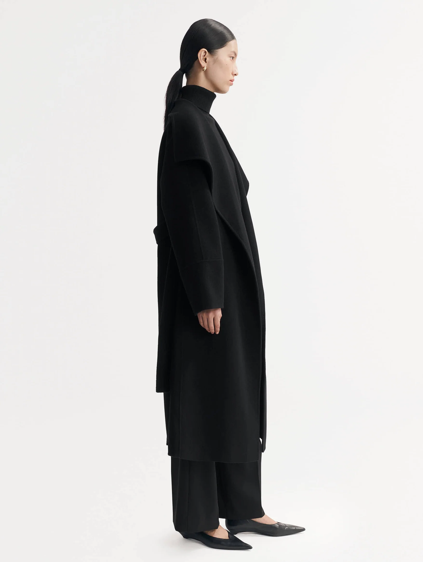 Long Coat in Black - Image 4
