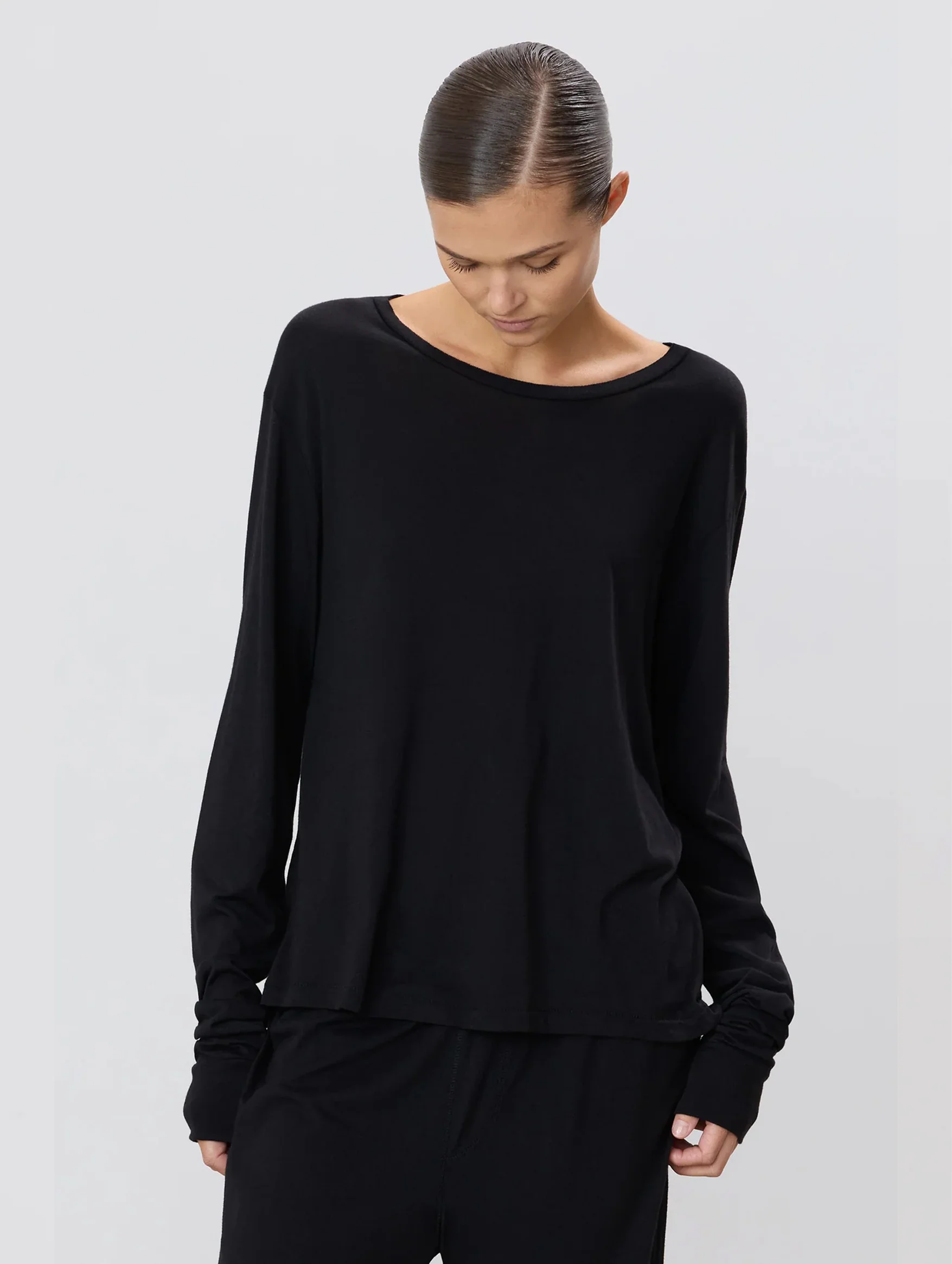 Long Sleeve Boyfriend T-Shirt in Black - Image 2