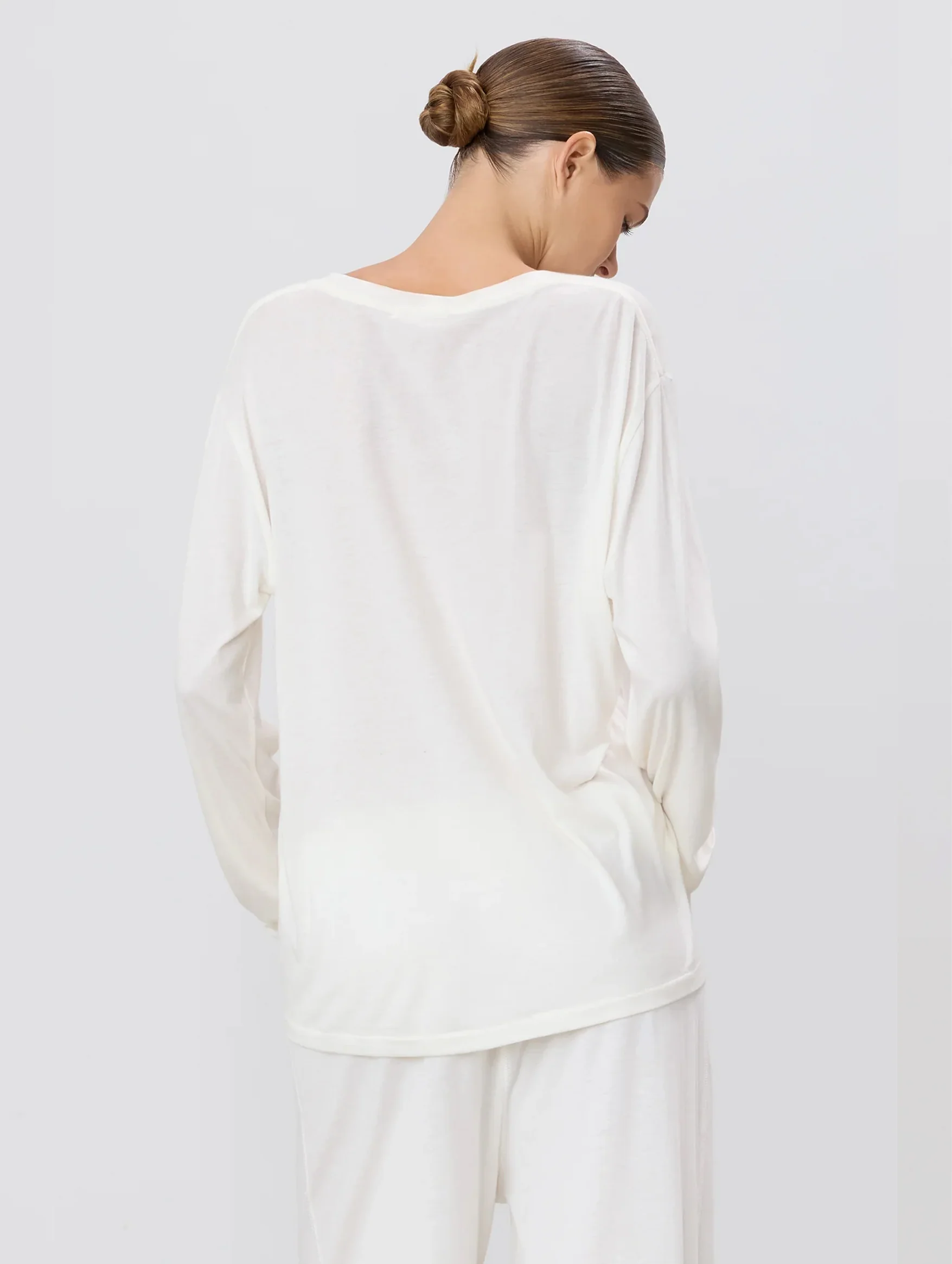 Long Sleeve Boyfriend T-Shirt in Ivory - Image 4