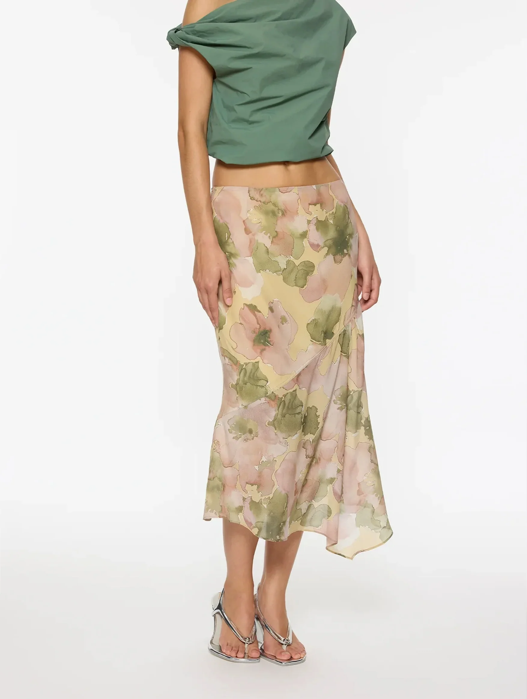 Mae Skirt in Floral Print - Image 3