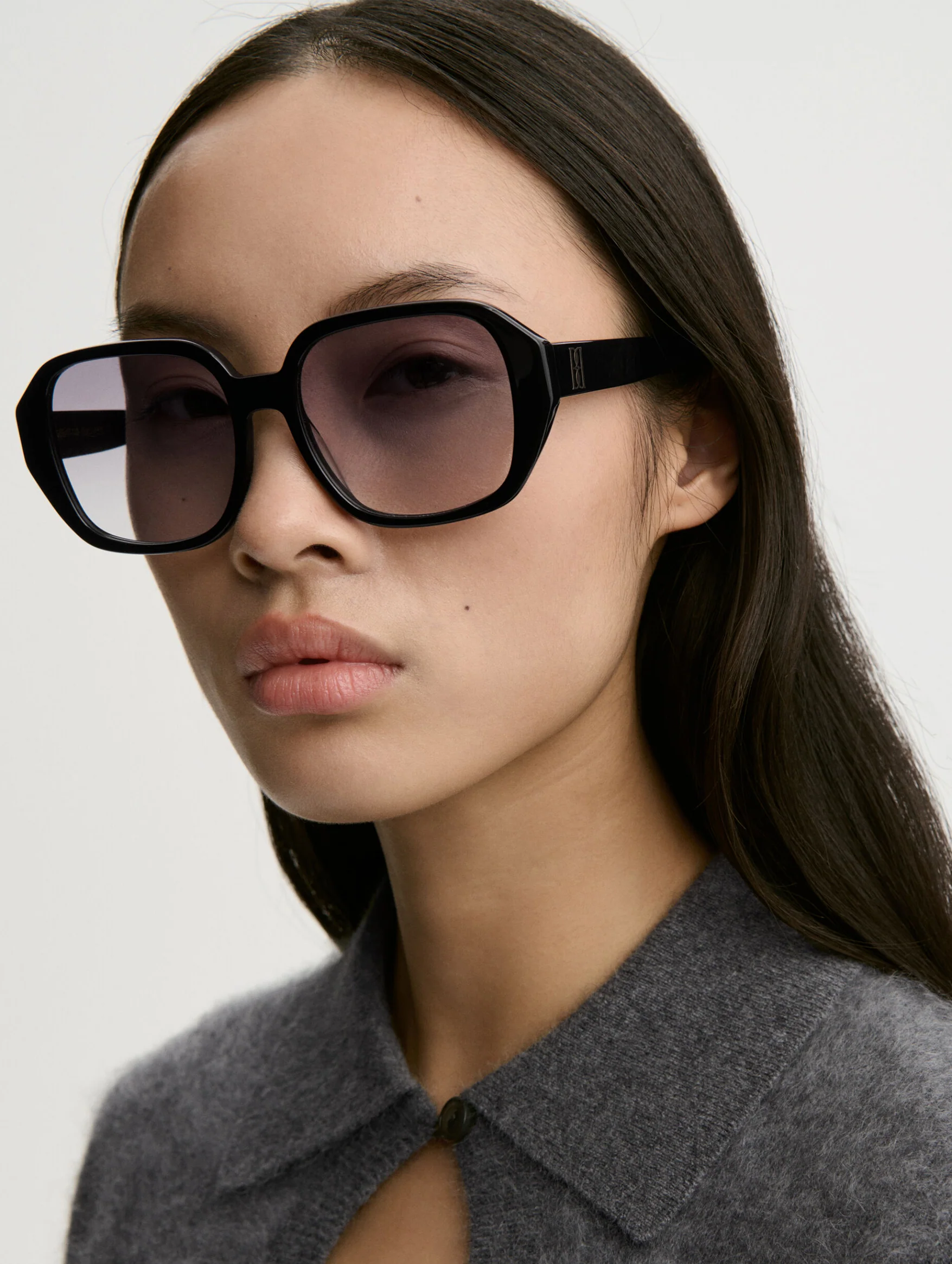 Milla Sunglasses in Black - Image 2