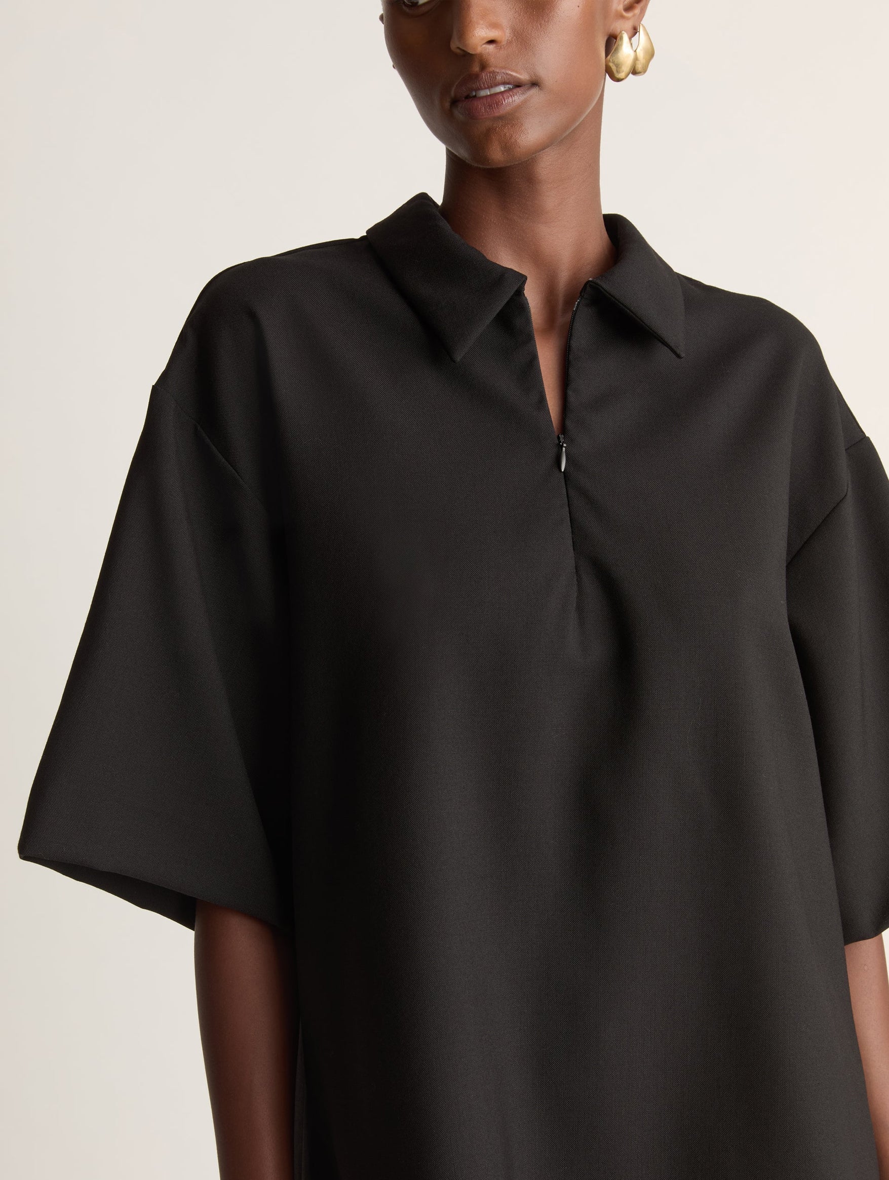 Mortimer Polo in Black - Image 5