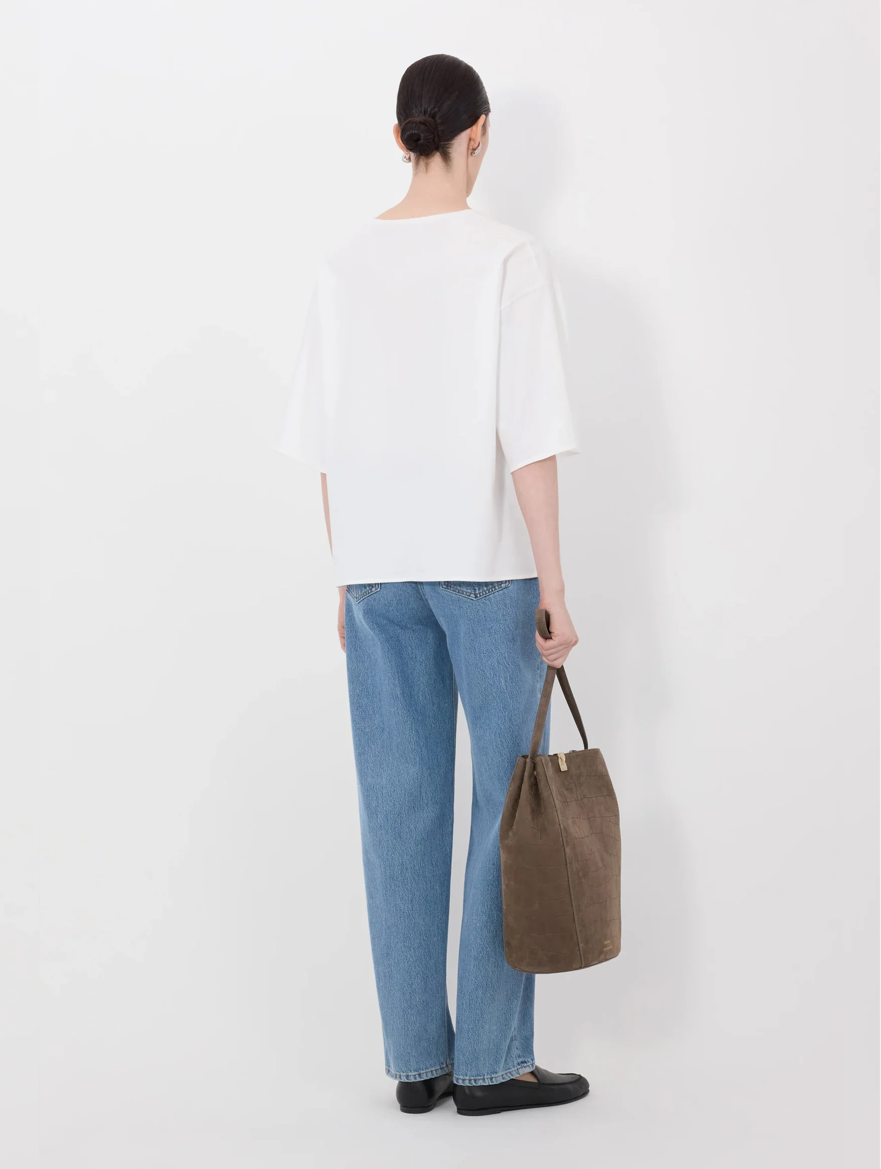 Osis Oversized T-shirt in White - Image 5