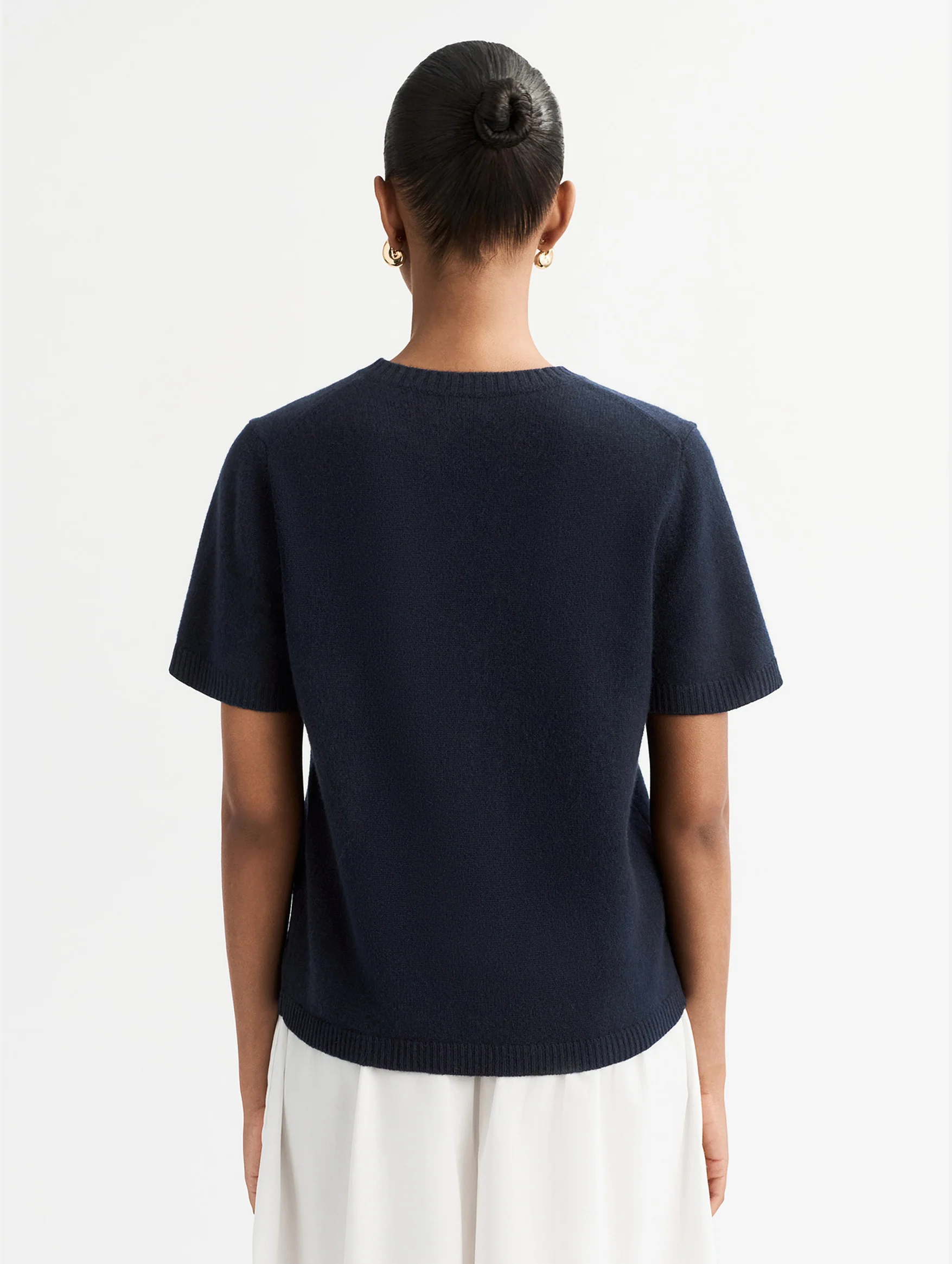 Oversized Cashmere T-Shirt in Navy - Image 4