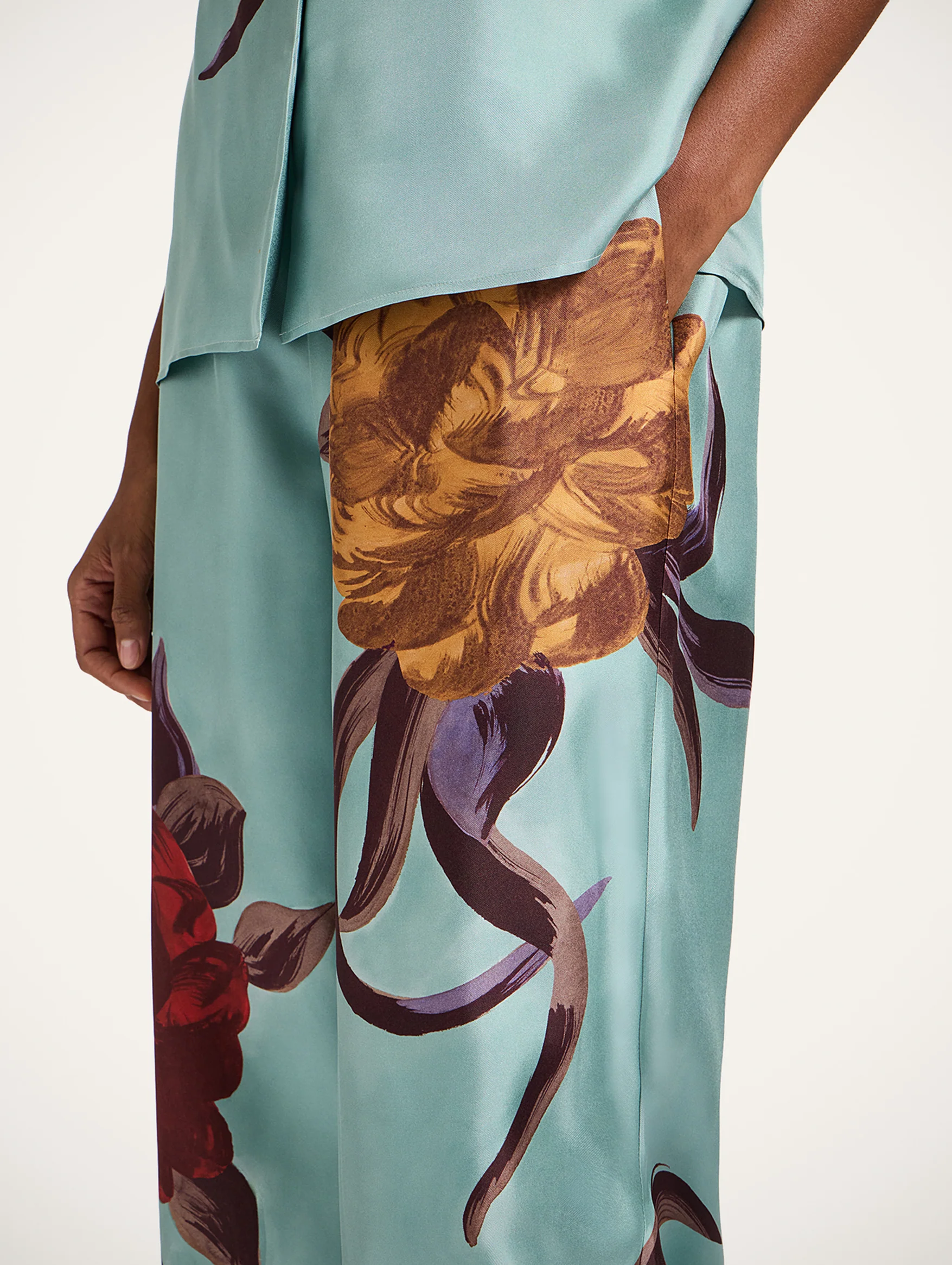Palazzo Silk Pant in Peony Placée - Image 5