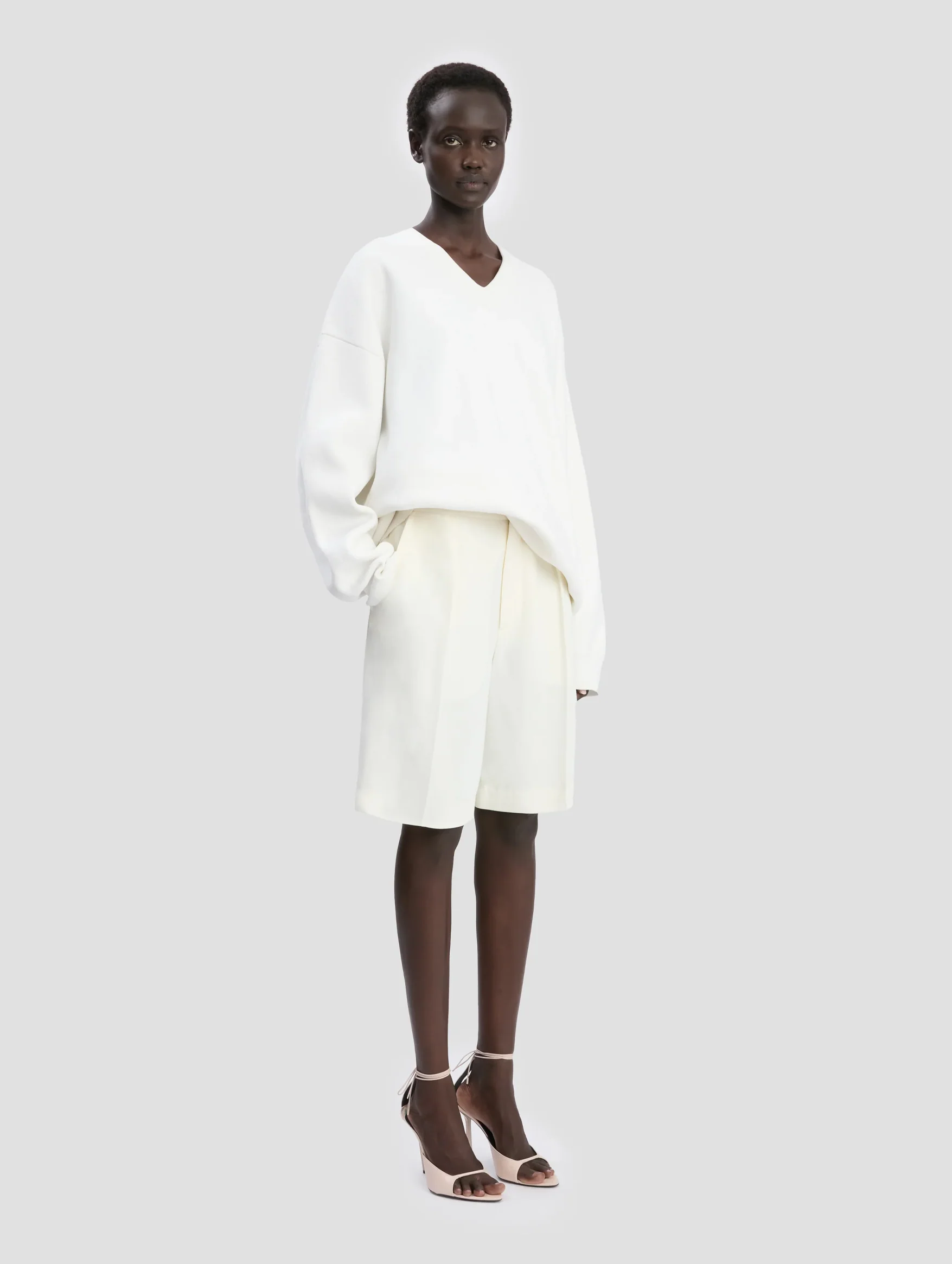 Relaxed Fit V-Neck Jumper in White - Image 3