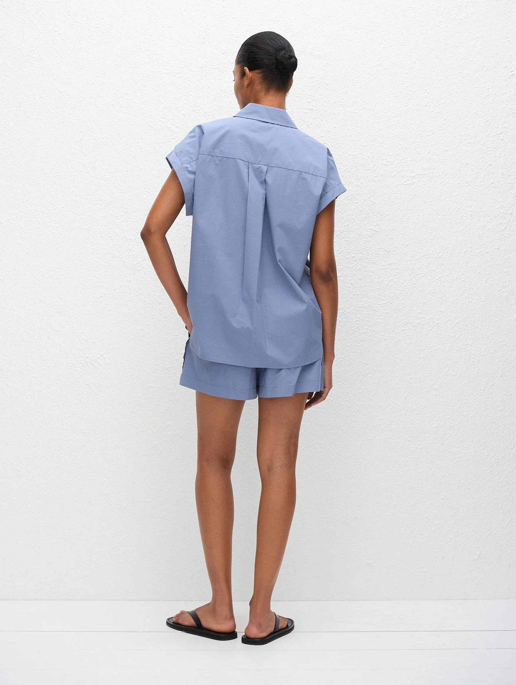 Relaxed Short in Steel - Image 4