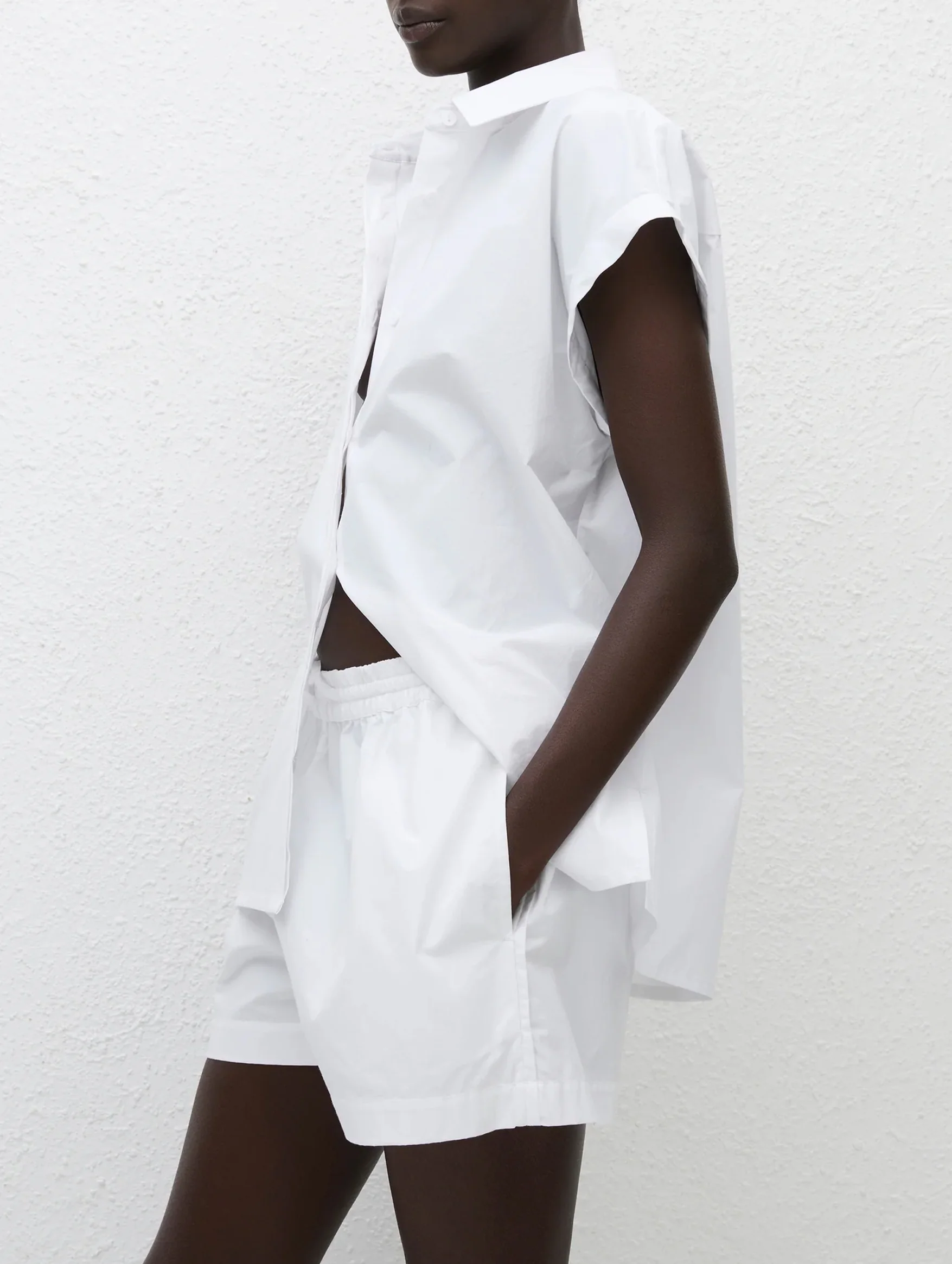 Relaxed Sleeveless Shirt in White - Image 4