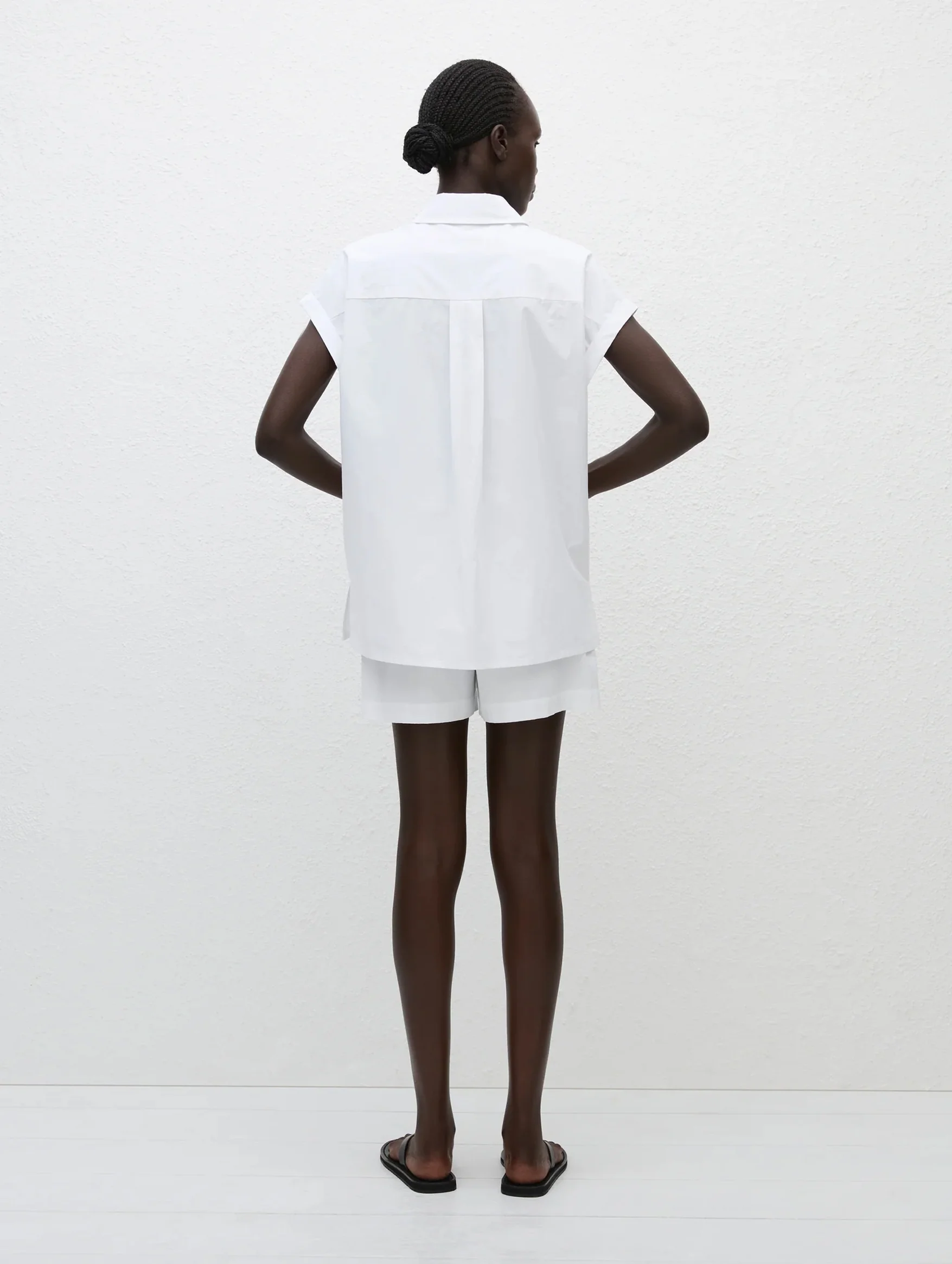 Relaxed Sleeveless Shirt in White - Image 5