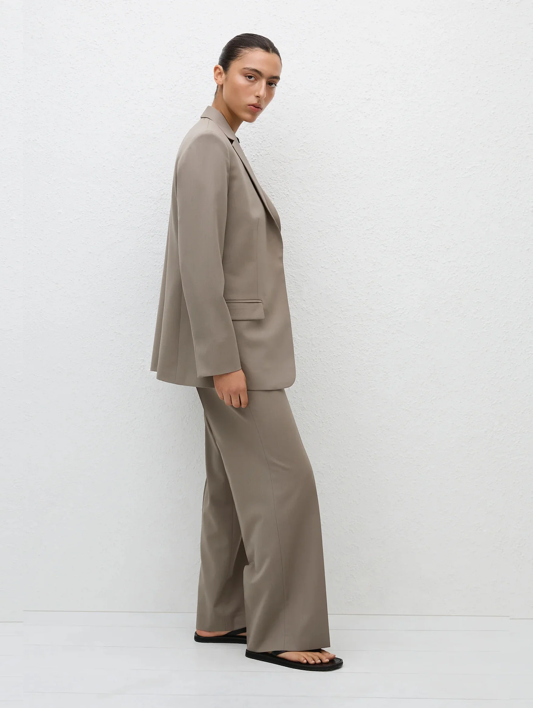 Relaxed Tailored Blazer in Taupe - Image 3
