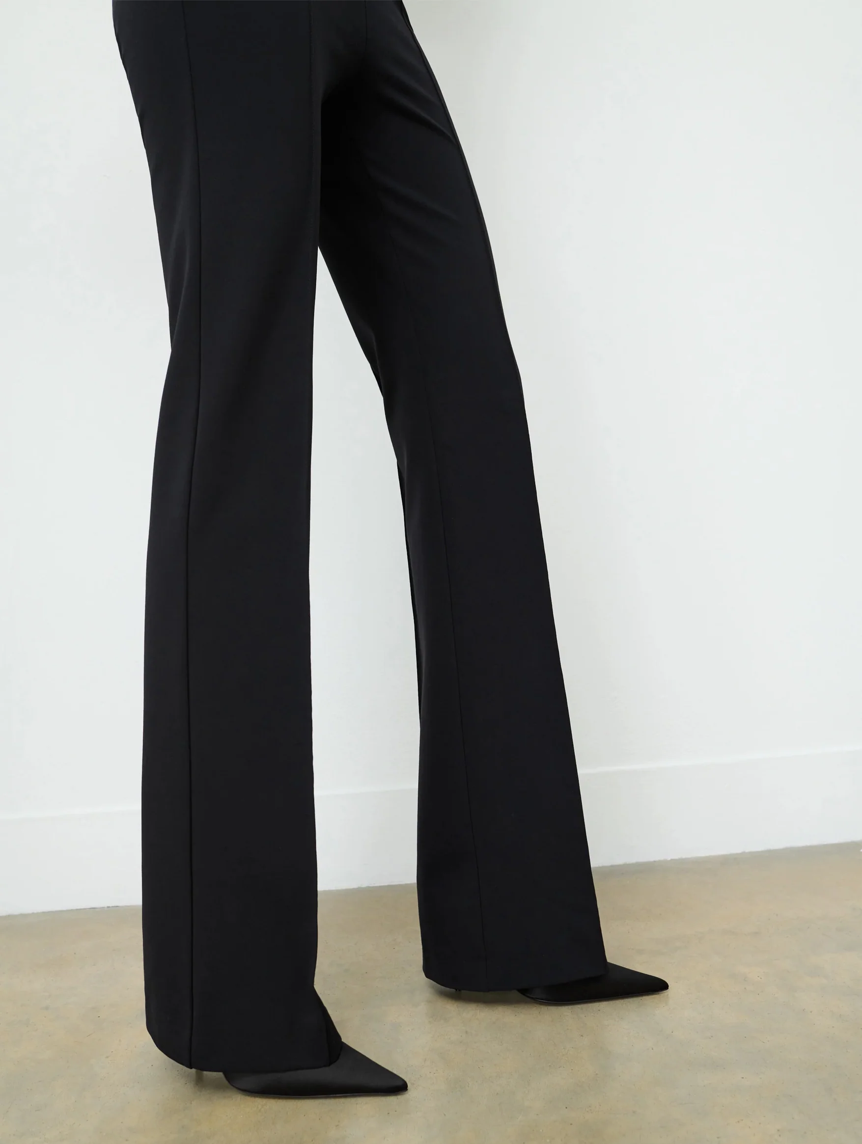 RHW Stretch Trouser in Black - Image 4