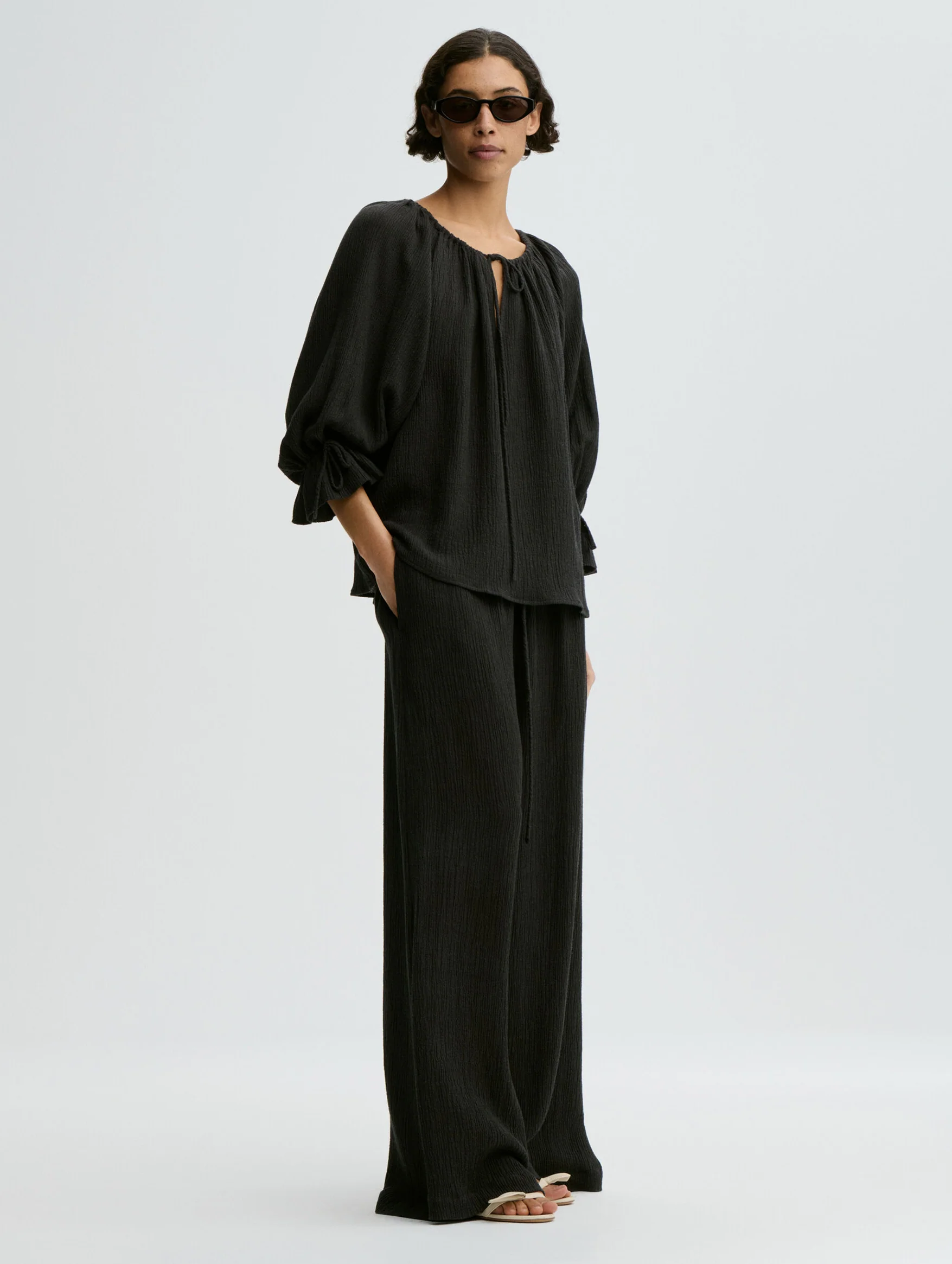 Rose Weave Blouse in Black - Image 2
