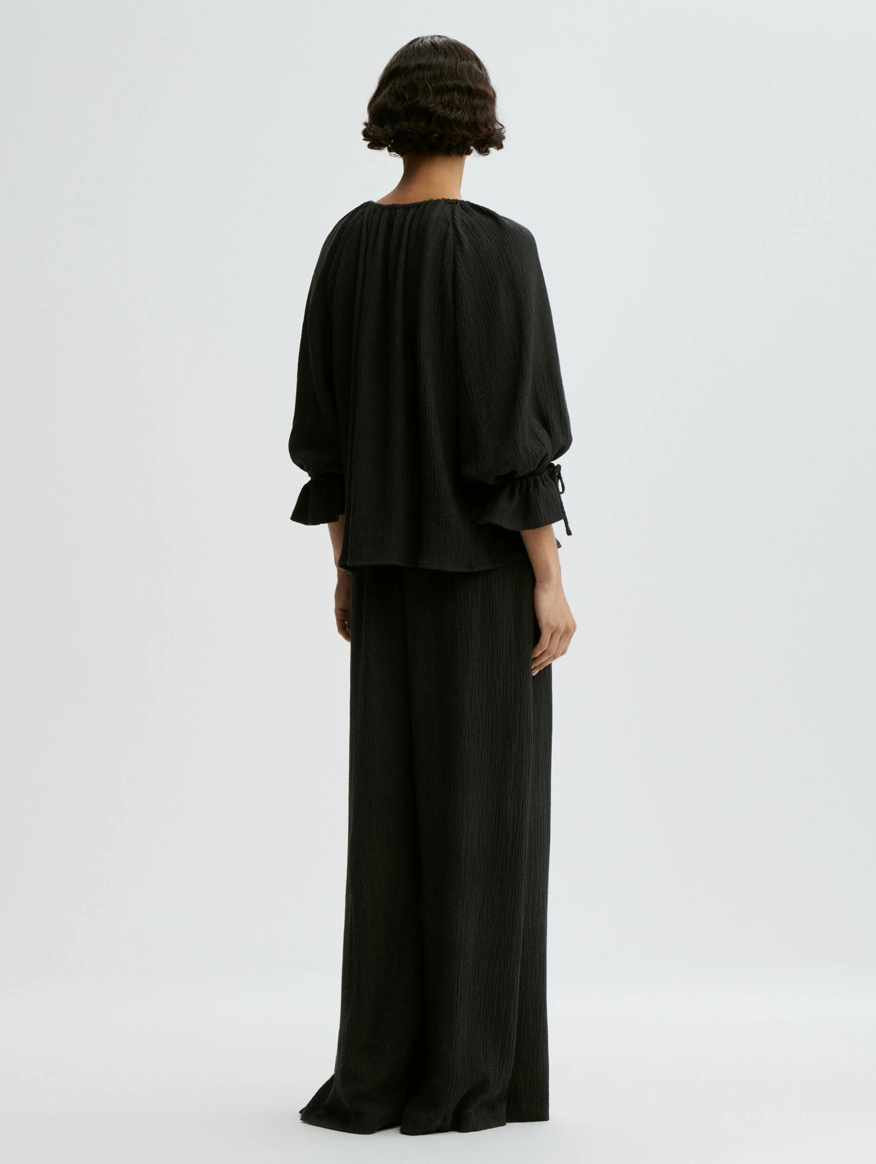 Rose Weave Blouse in Black - Image 3