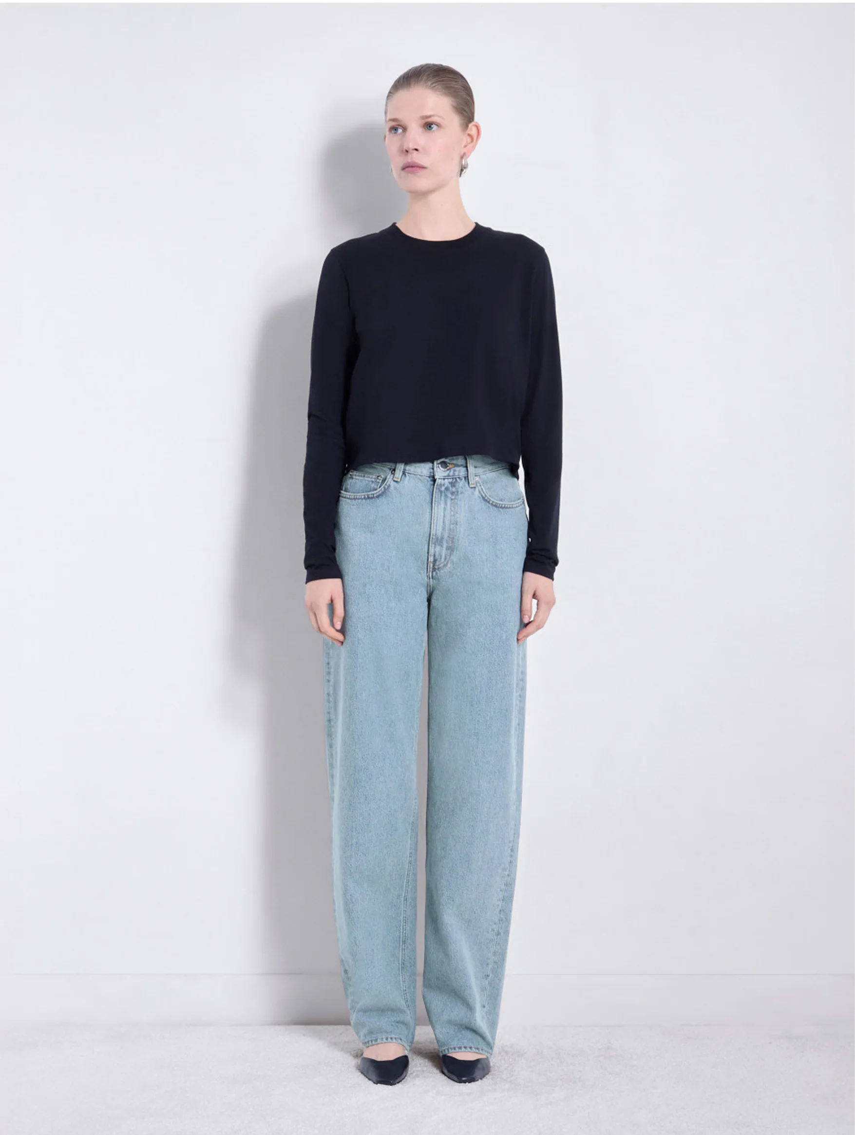 Samur Denim Jeans in Washed Light Blue - Image 2