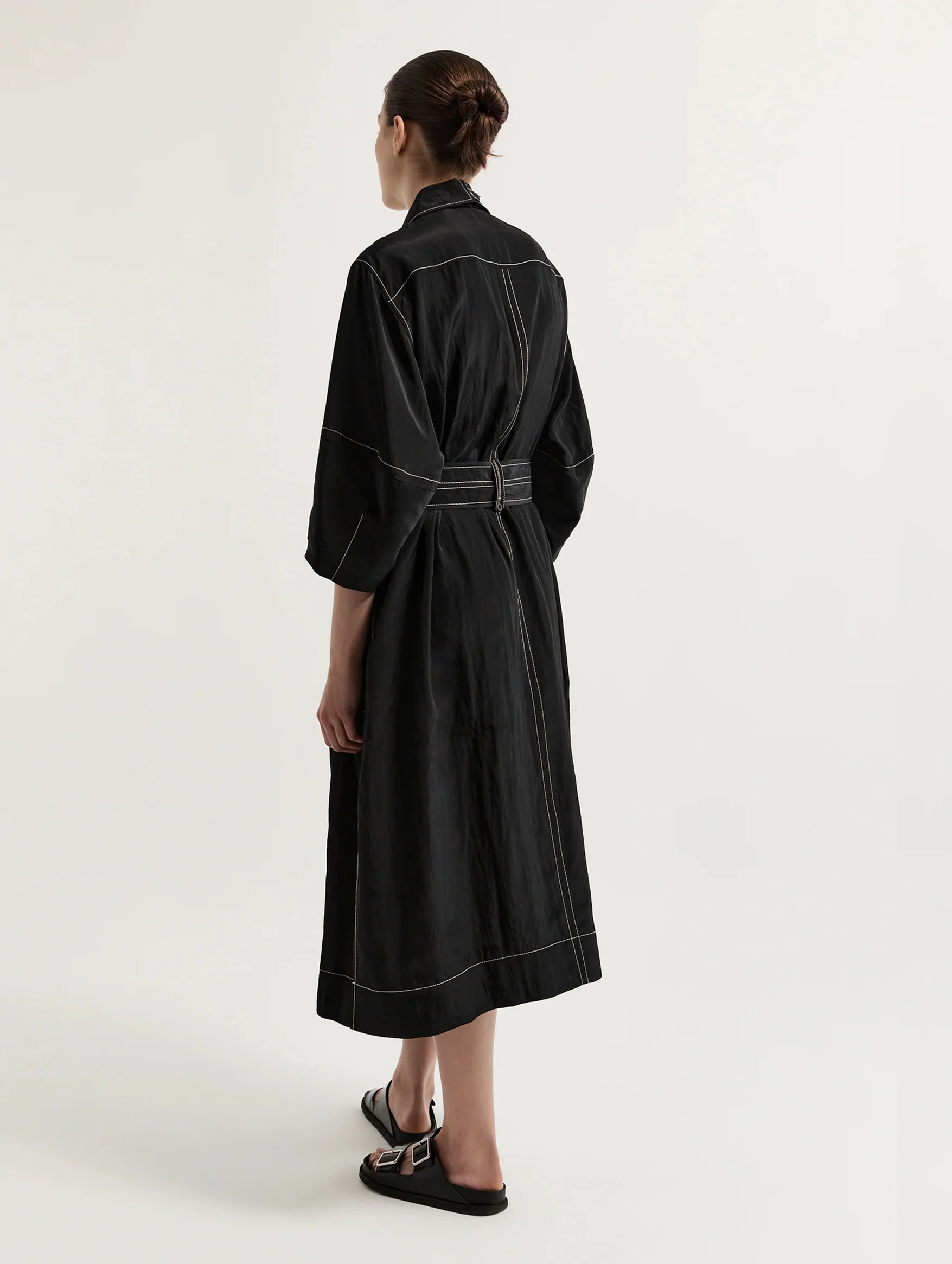 Sandy SS Dress in Black - Image 4