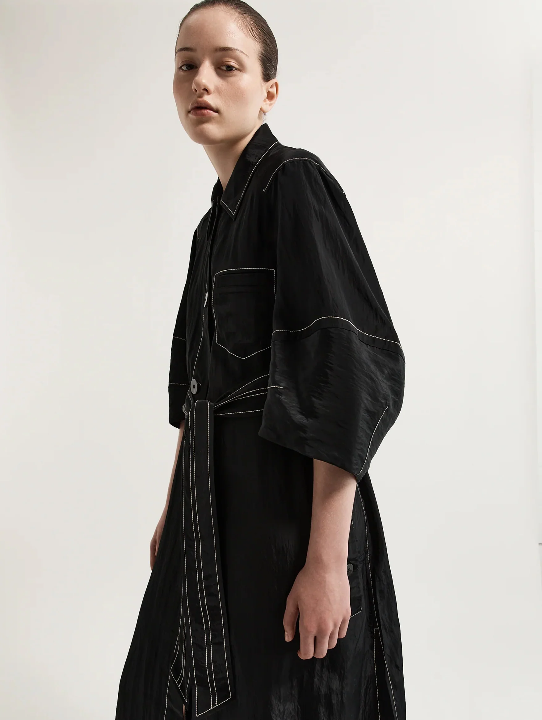 Sandy SS Dress in Black - Image 5