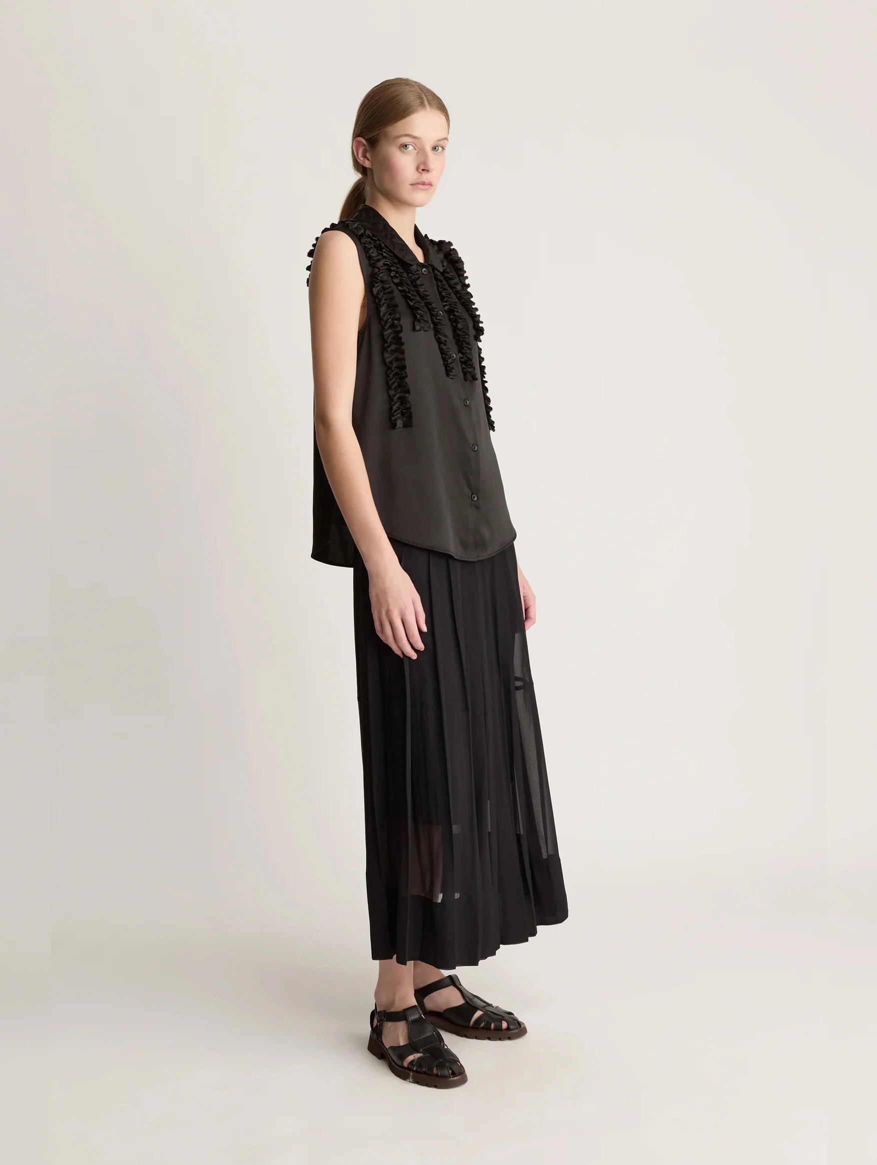 Sherry Sleeveless Blouse in Black - Image 3