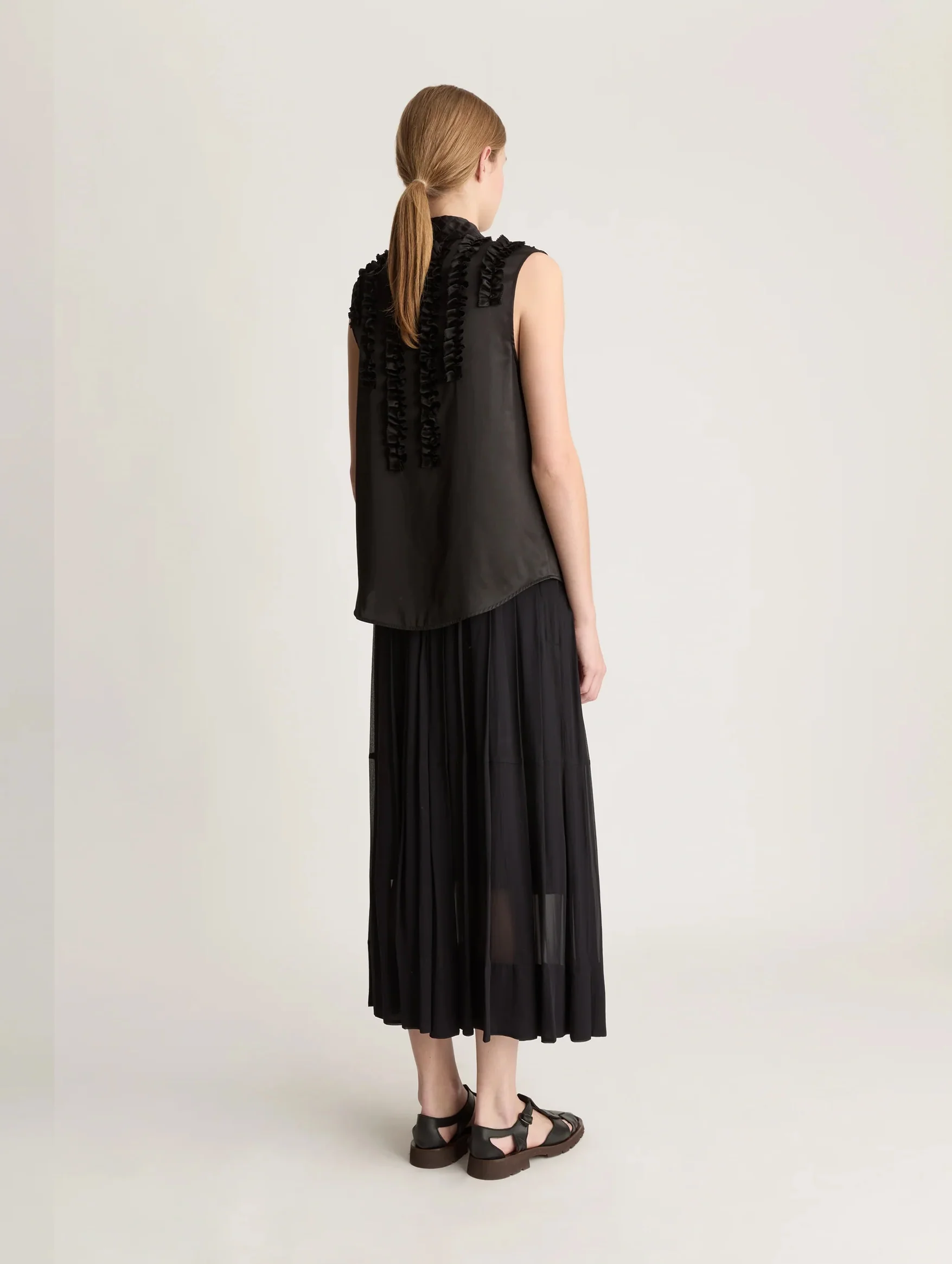 Sherry Sleeveless Blouse in Black - Image 4