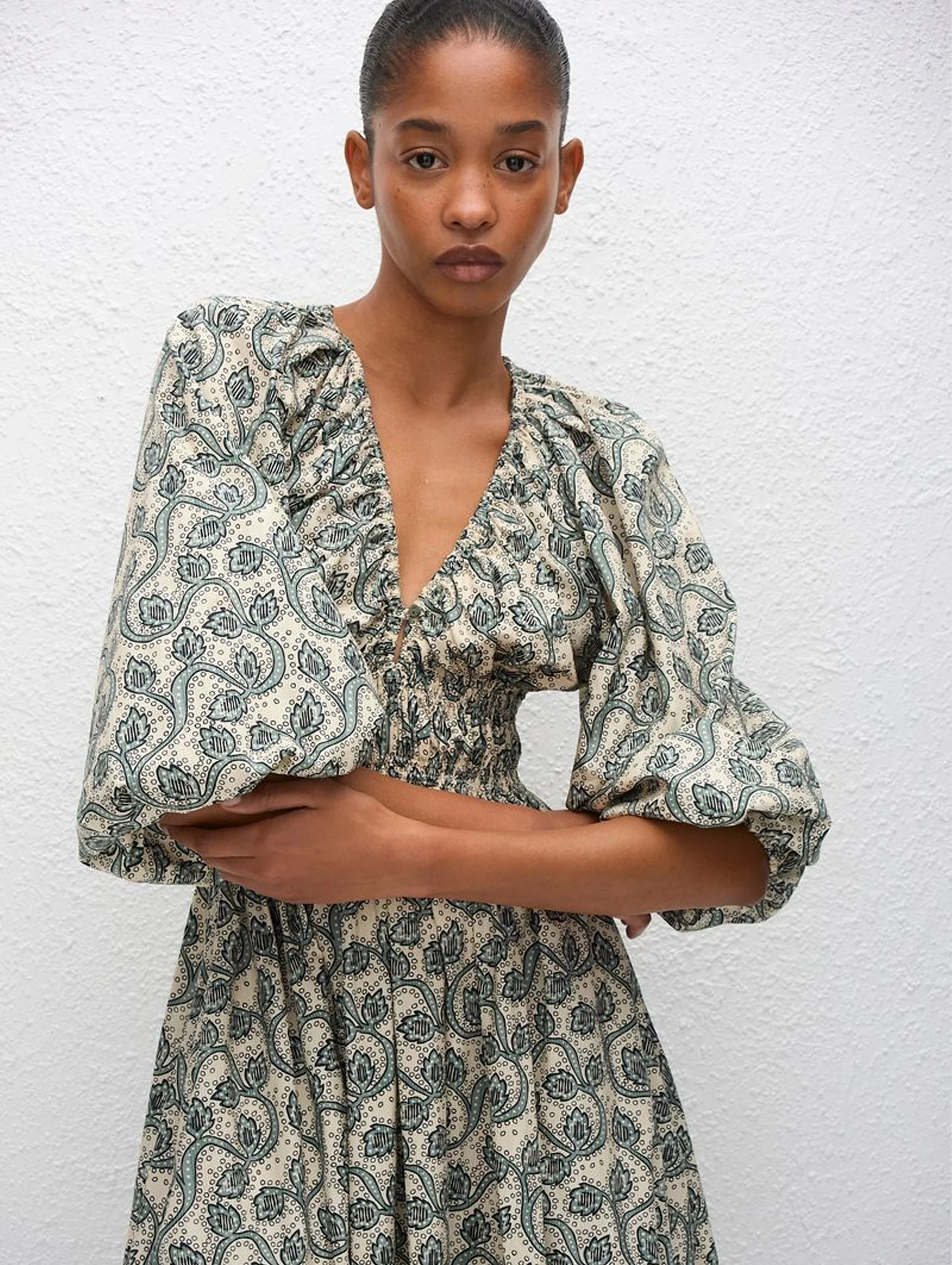 Shirred Plunge Button Dress in Vine - Image 4