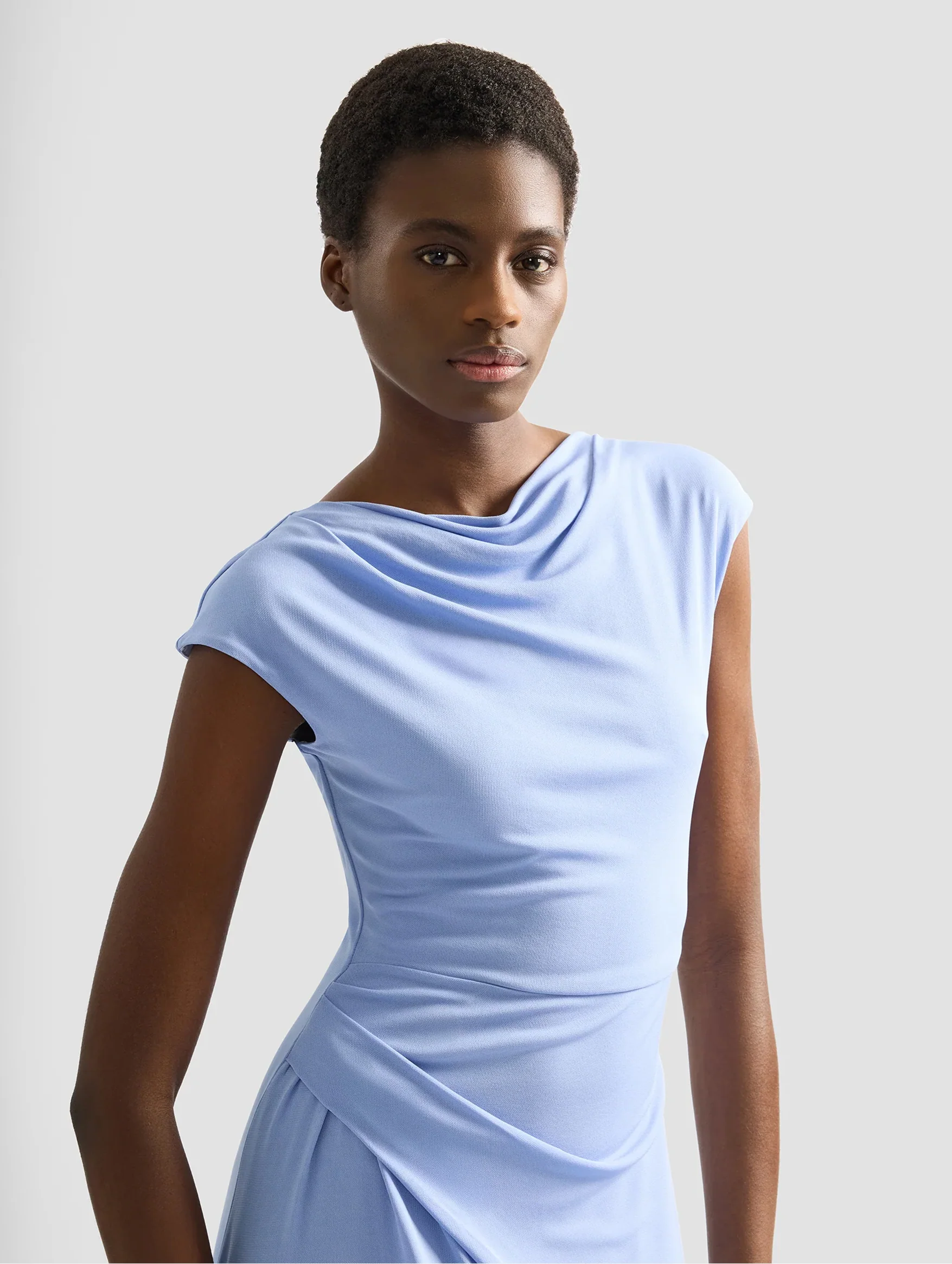 Short Sleeve Gown in Wisteria - Image 4